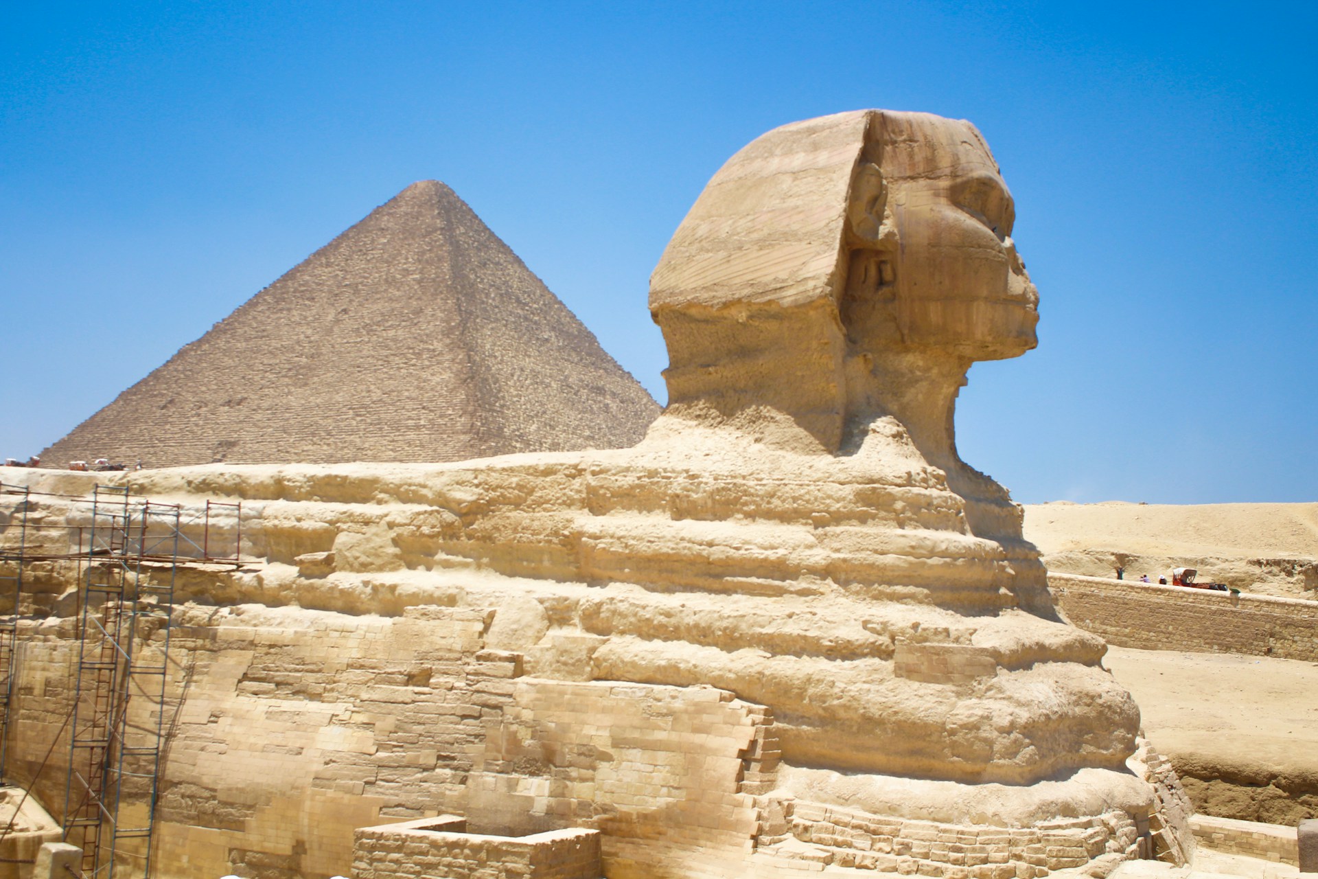 the sphinx and the great pyramid of giza
