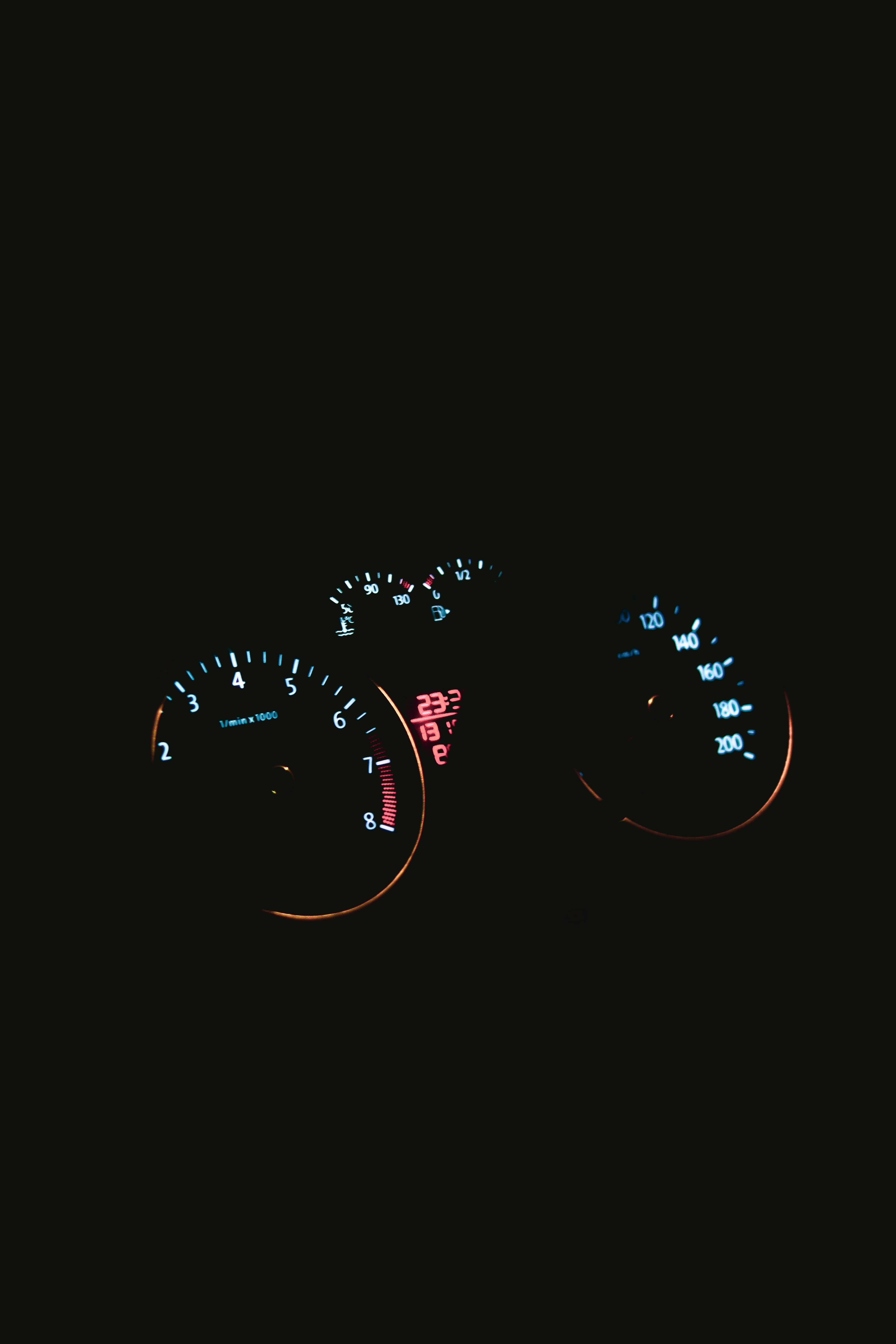 photo-1622257114807-e195000694d8?ixid=M3wxMjA3fDB8MXxzZWFyY2h8NHx8aGNtb3Rvci5jenxlbnwwfHx8fDE3NDk1NjM3NjZ8MA\u0026ixlib=rb-4.1.0