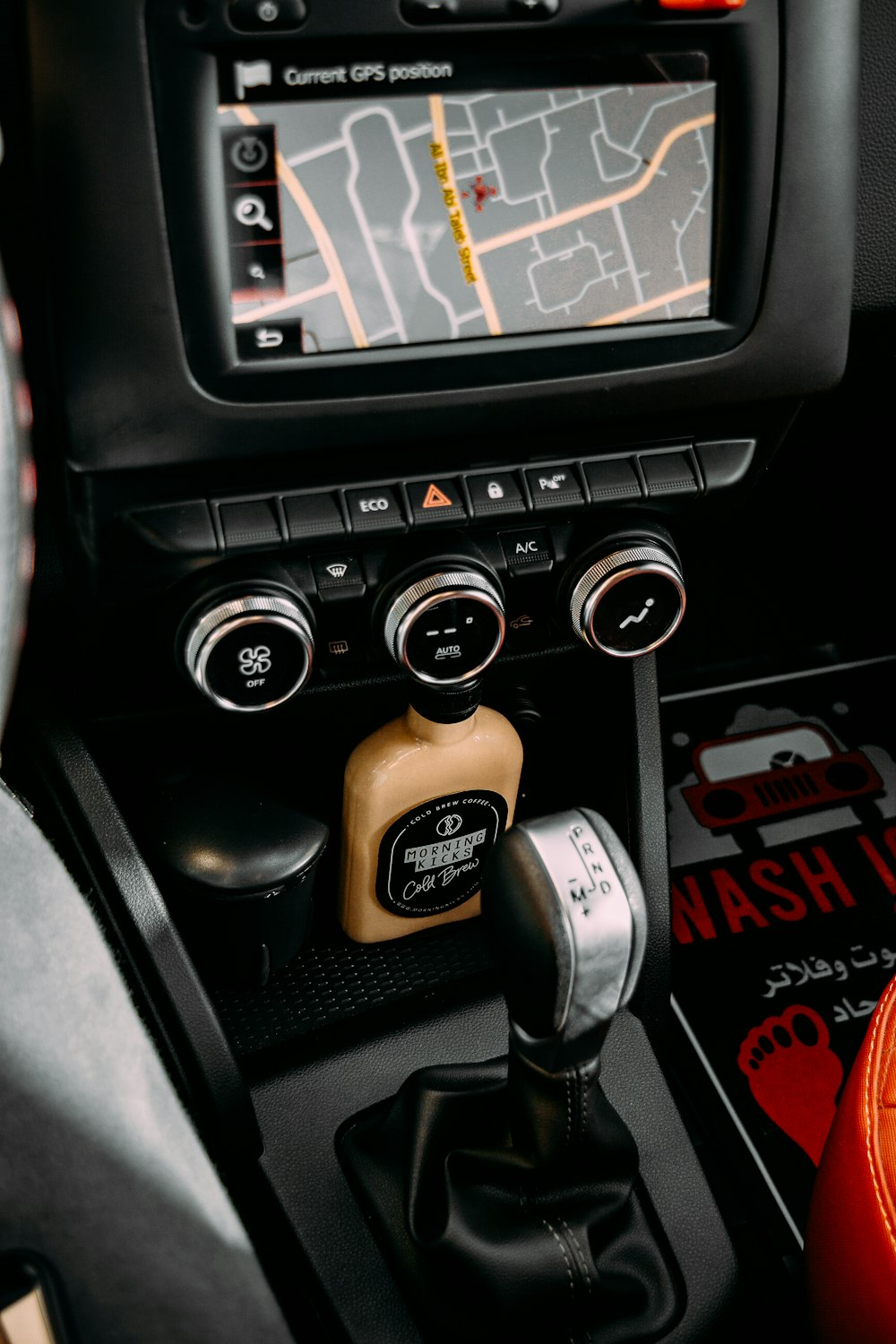  Wanneer u een voertuig. persoon of object wilt beveiligen is een GPS tracker (Global Positioning System) het middel om direct de locatie door te geven  thumbnail
