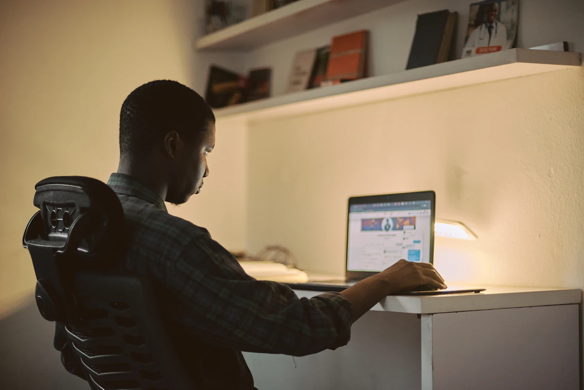 Consultants RH d'APEX INTERNATIONAL en séance de travail avec une direction des ressources humaines