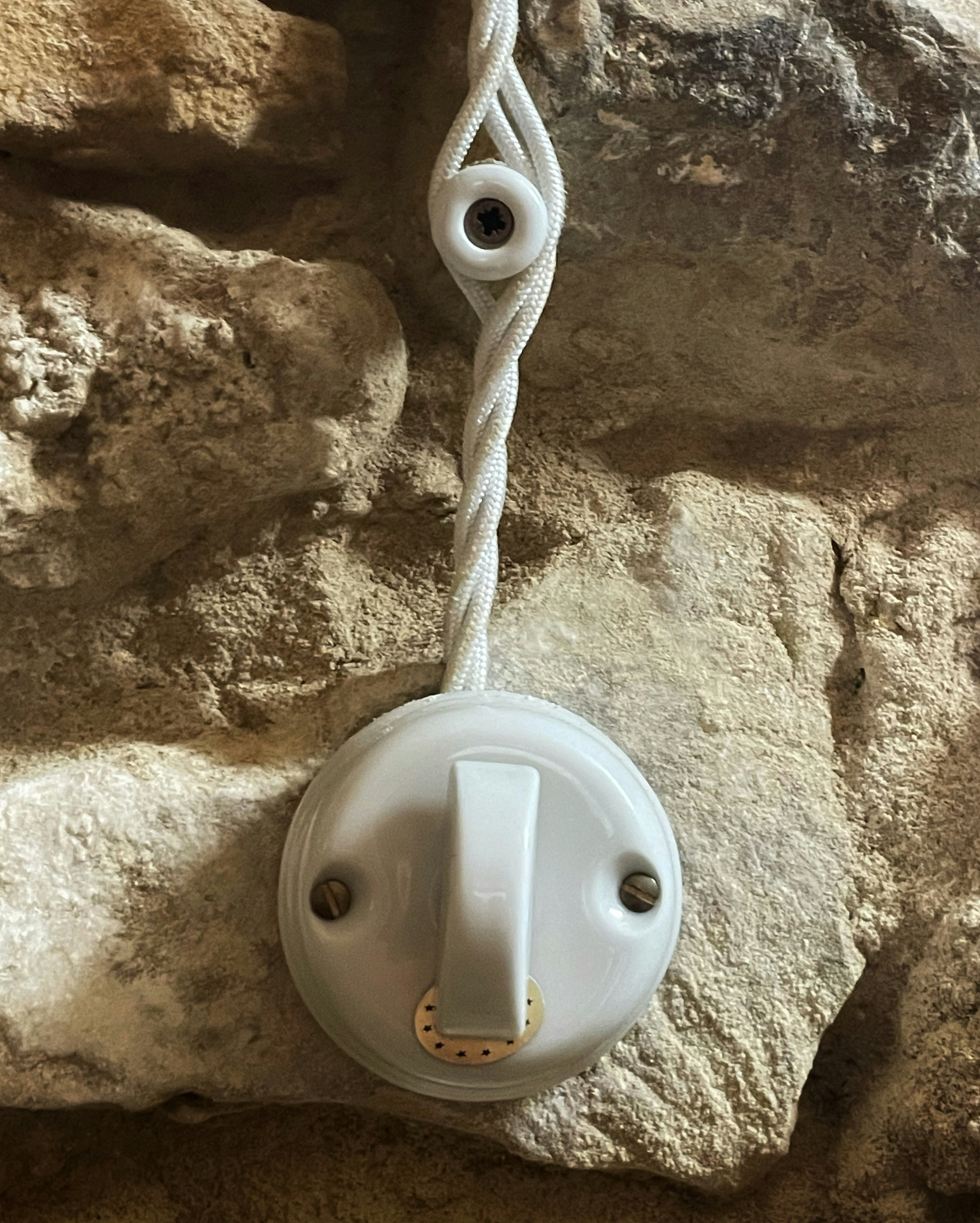 مفتاح كهربائي عالي الجودة