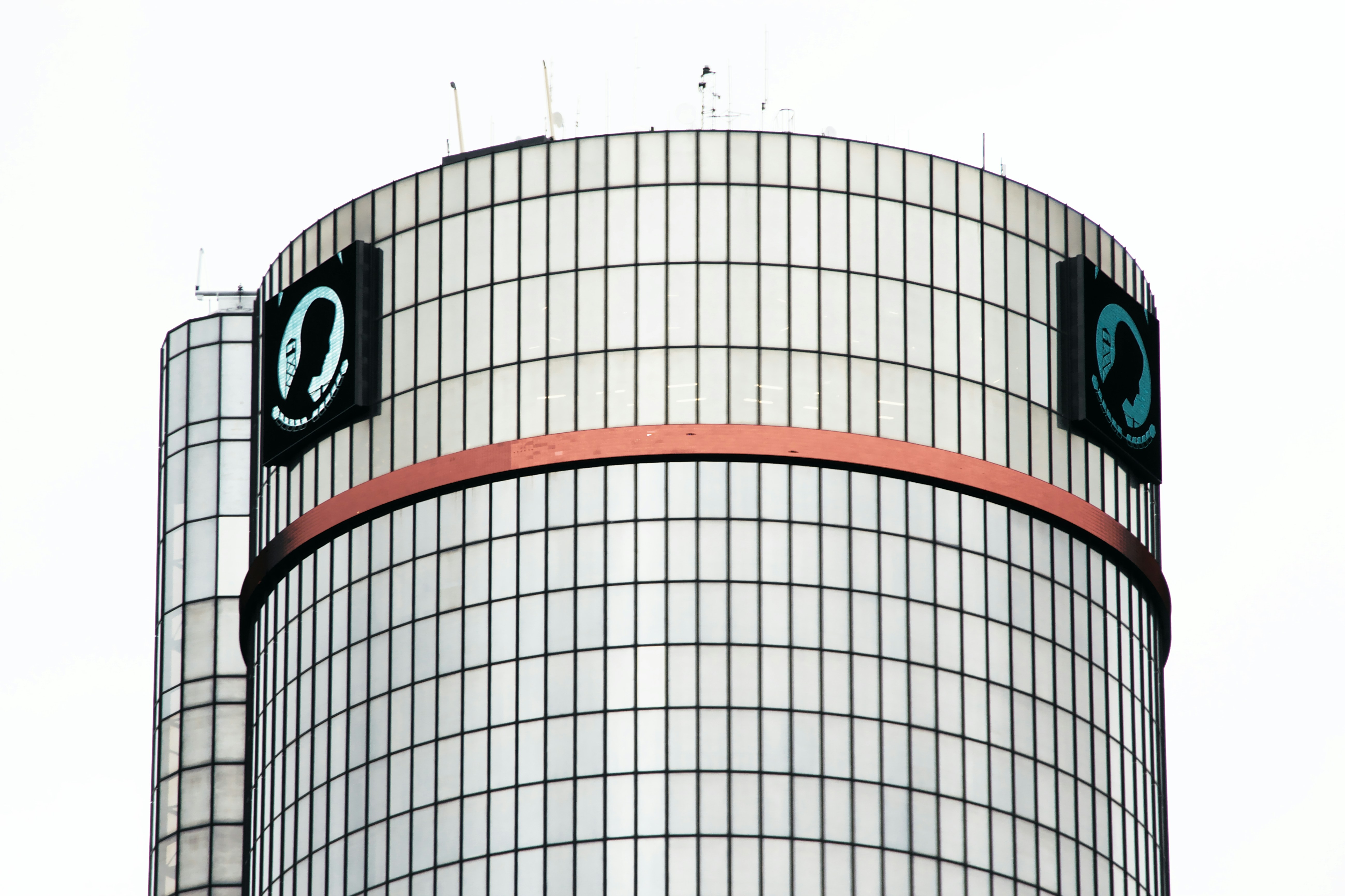 Barclays Maintains Overweight on Oatly Group, Raises Price Target to $18