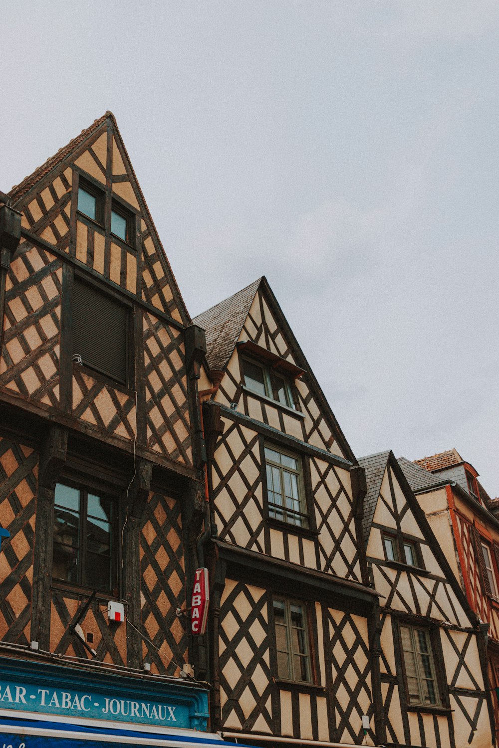 brown and white concrete building