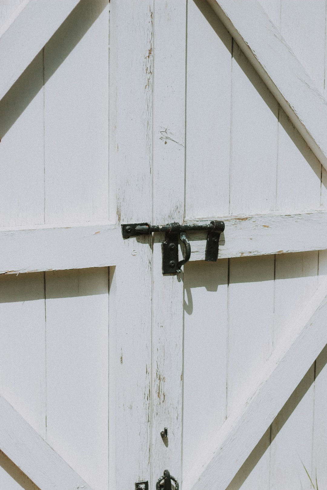 black and gray metal door lock