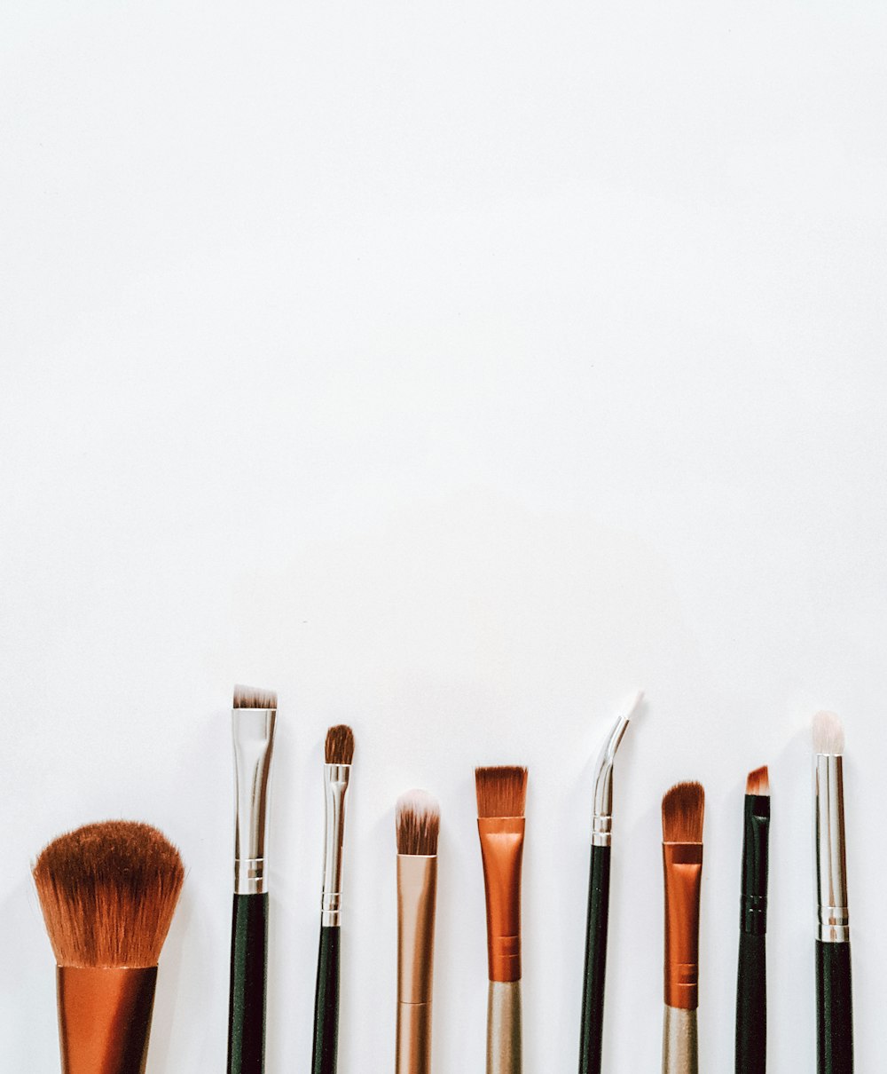 brown and silver makeup brush set