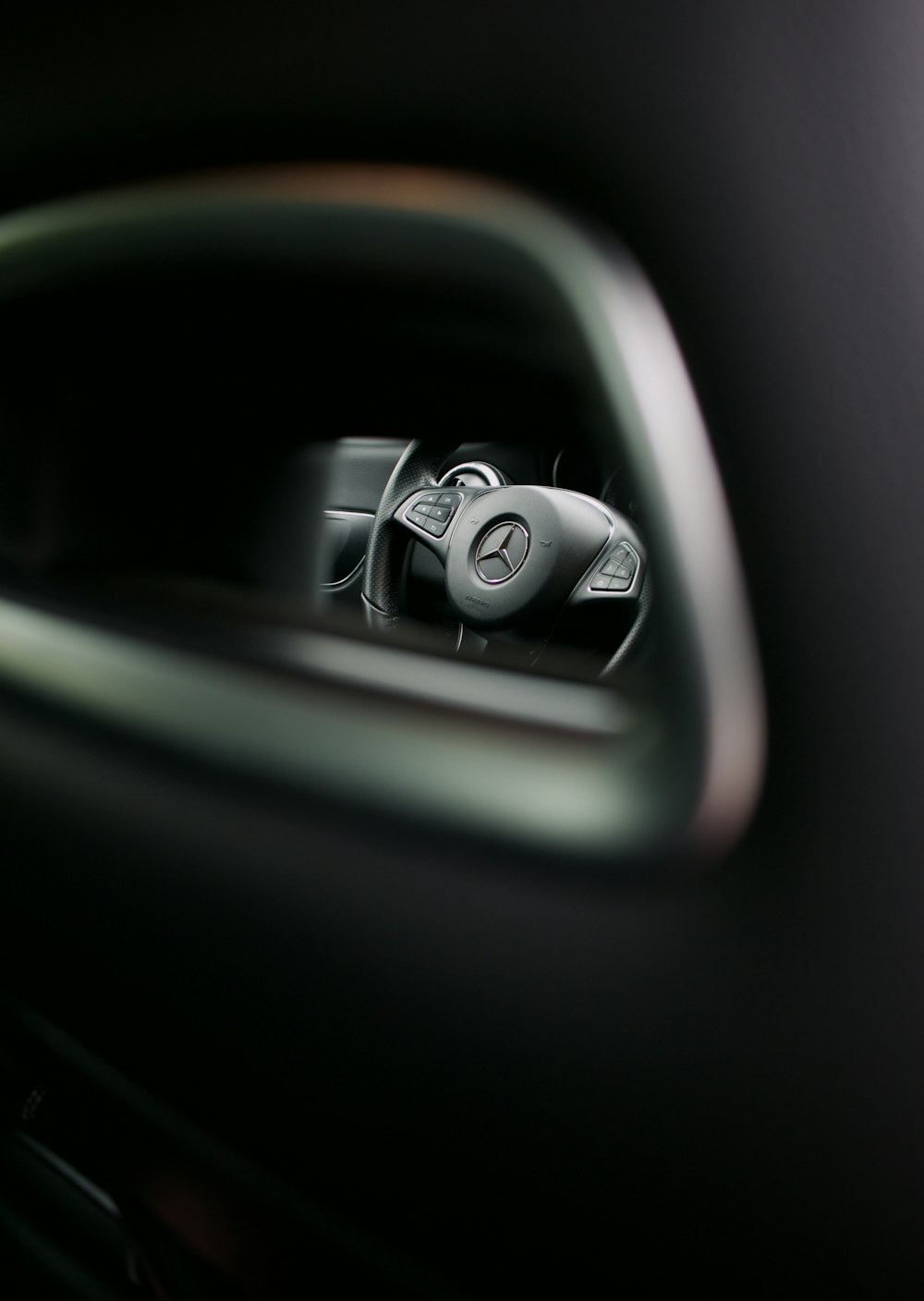 black and silver car door handle