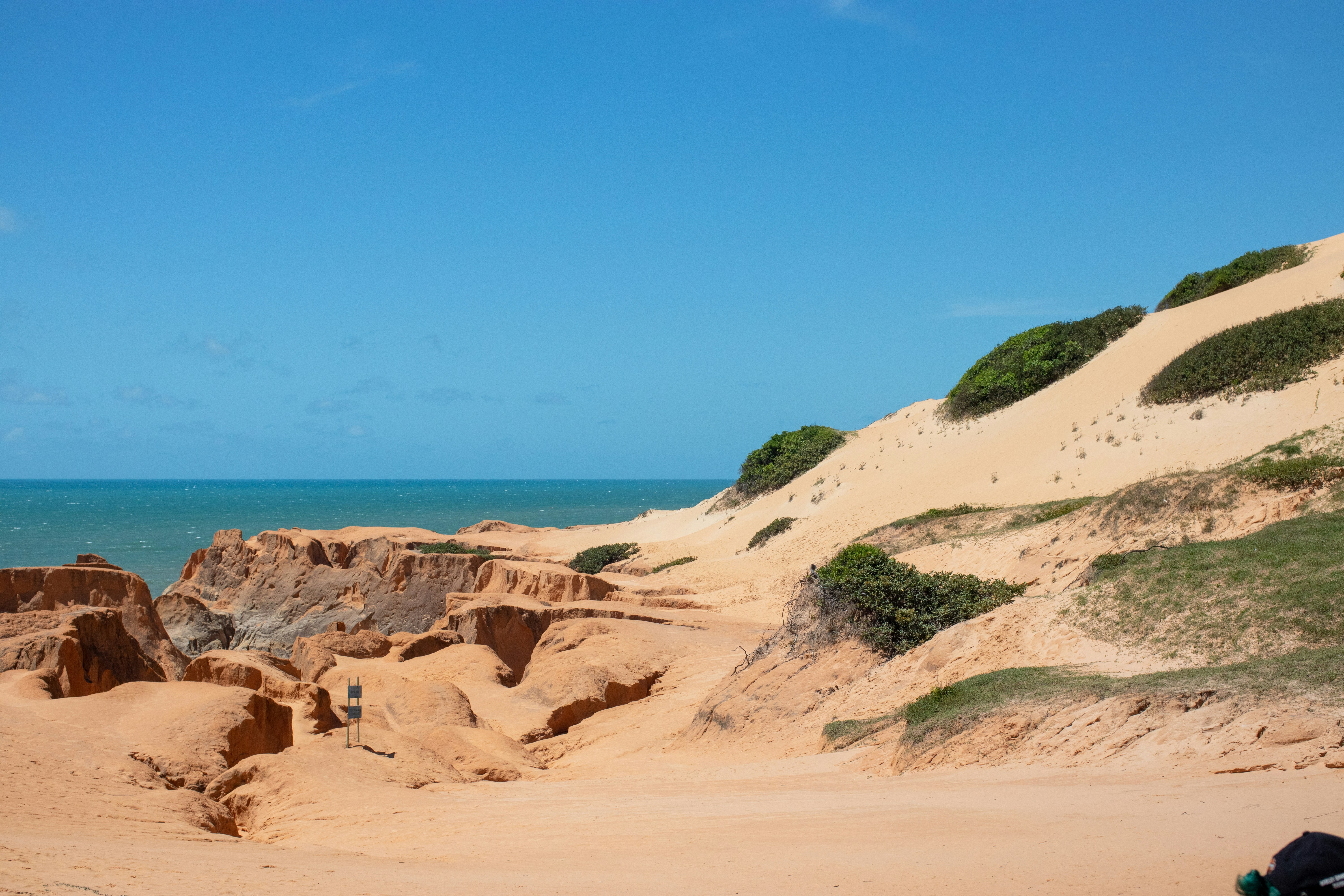 Hidden gem pantai di Bulukumba dengan pasir putih dan air laut biru toska