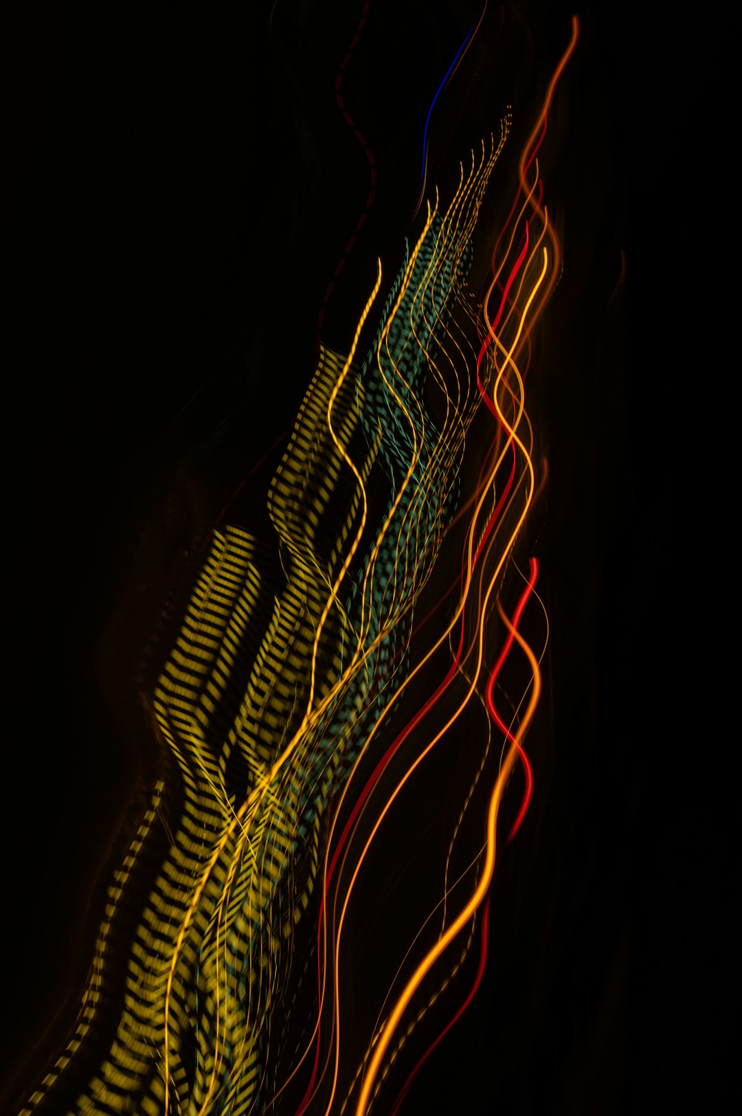 red and yellow light streaks