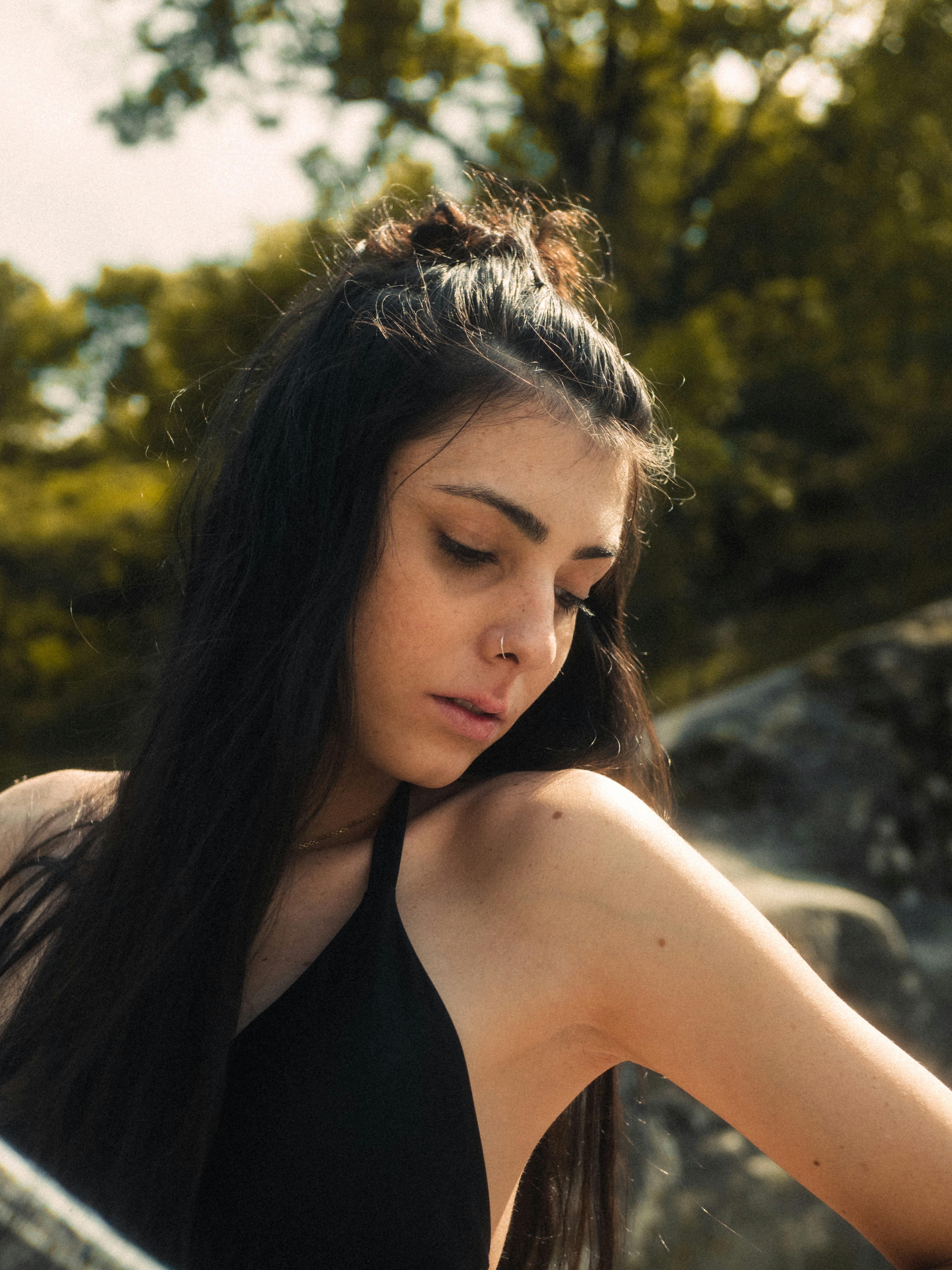 黒いタンクトップの女性の写真 Unsplashで見つける衣服の無料写真