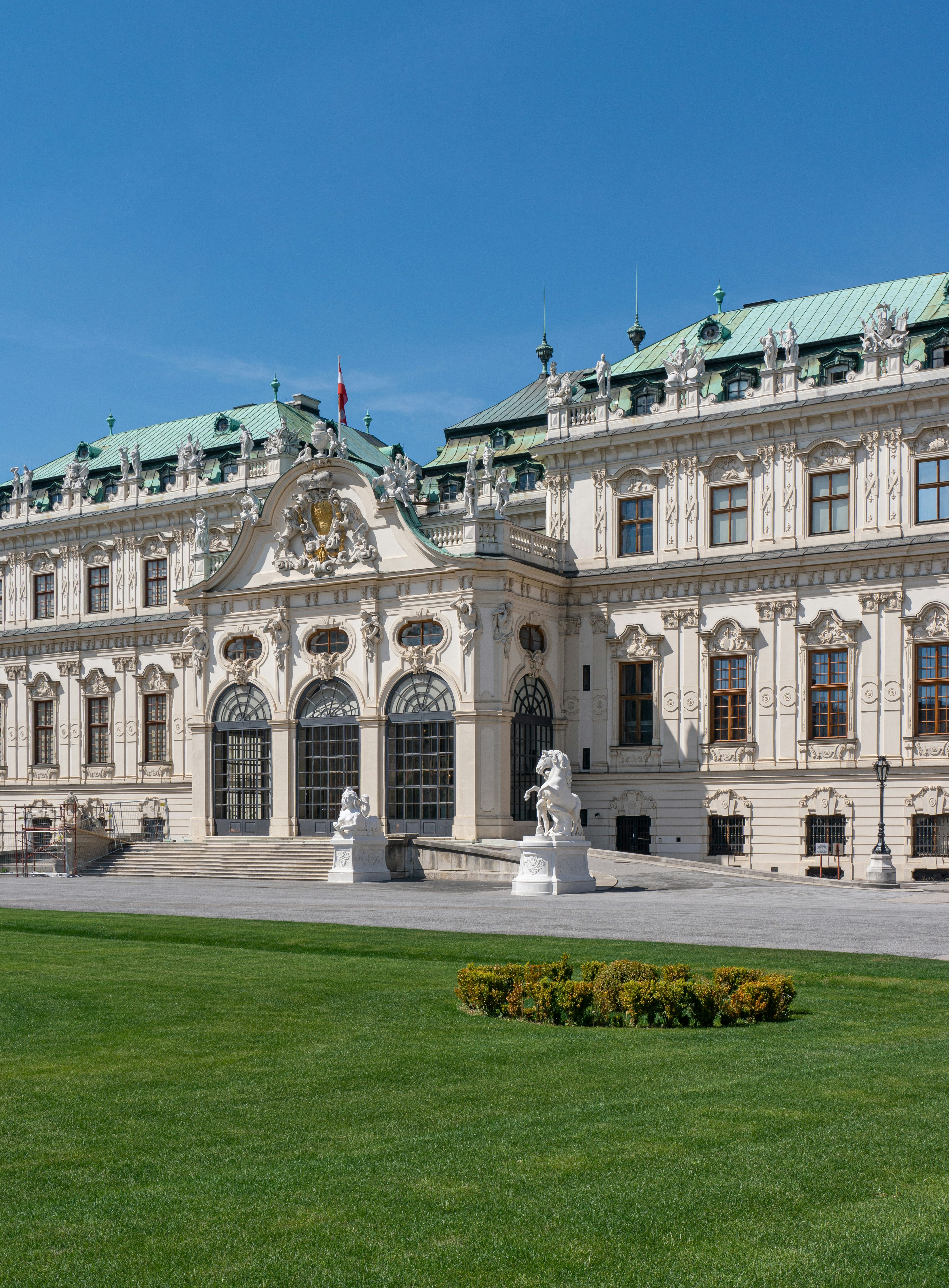 best things to do in Vienna – Belvedere Palace baroque architecture and gardens in Vienna