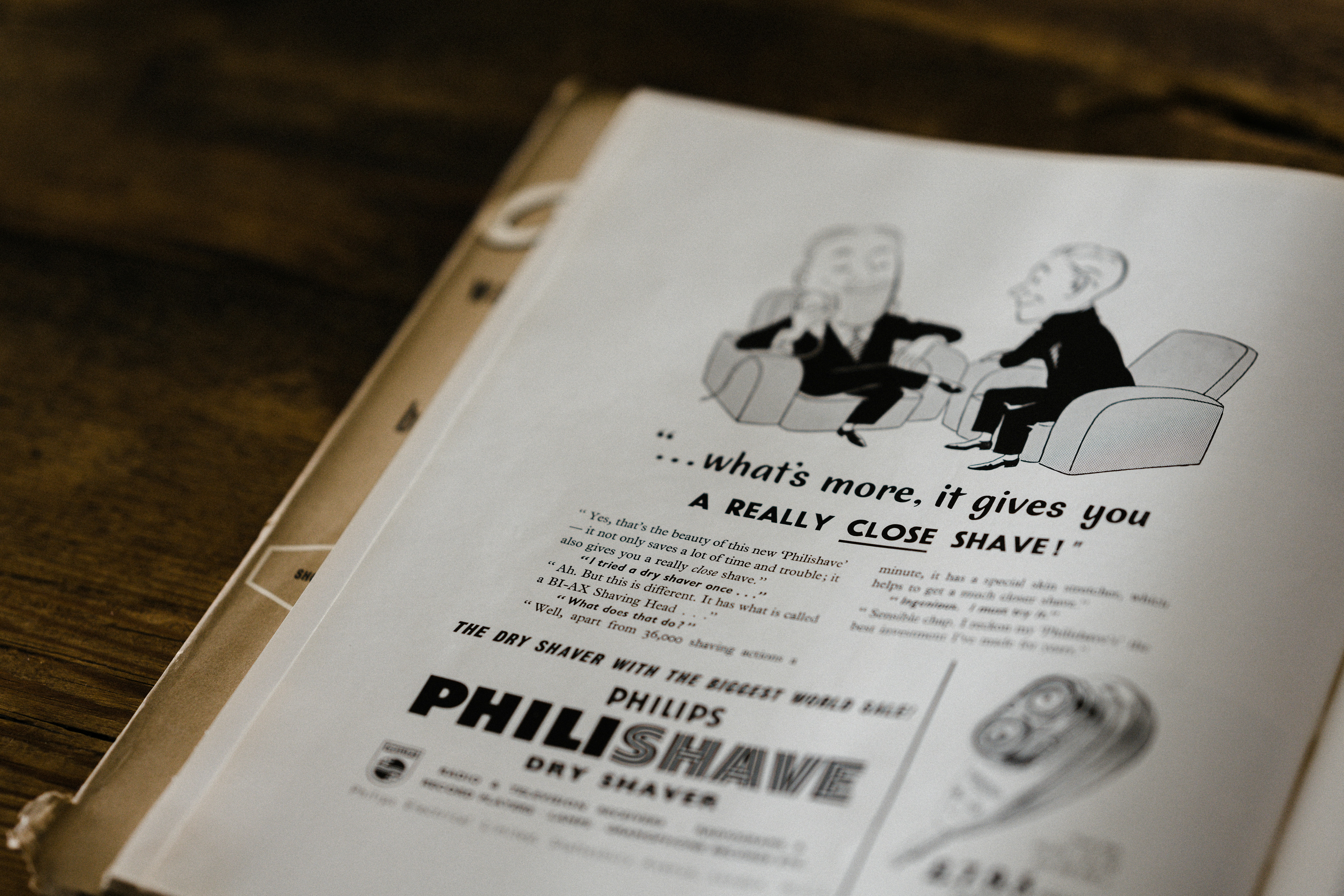 Electric Shavers vs. Traditional Razors: Which is the Better Option for Men's Grooming?