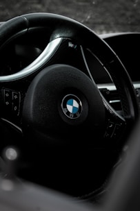 Volant noir en cuir BMW