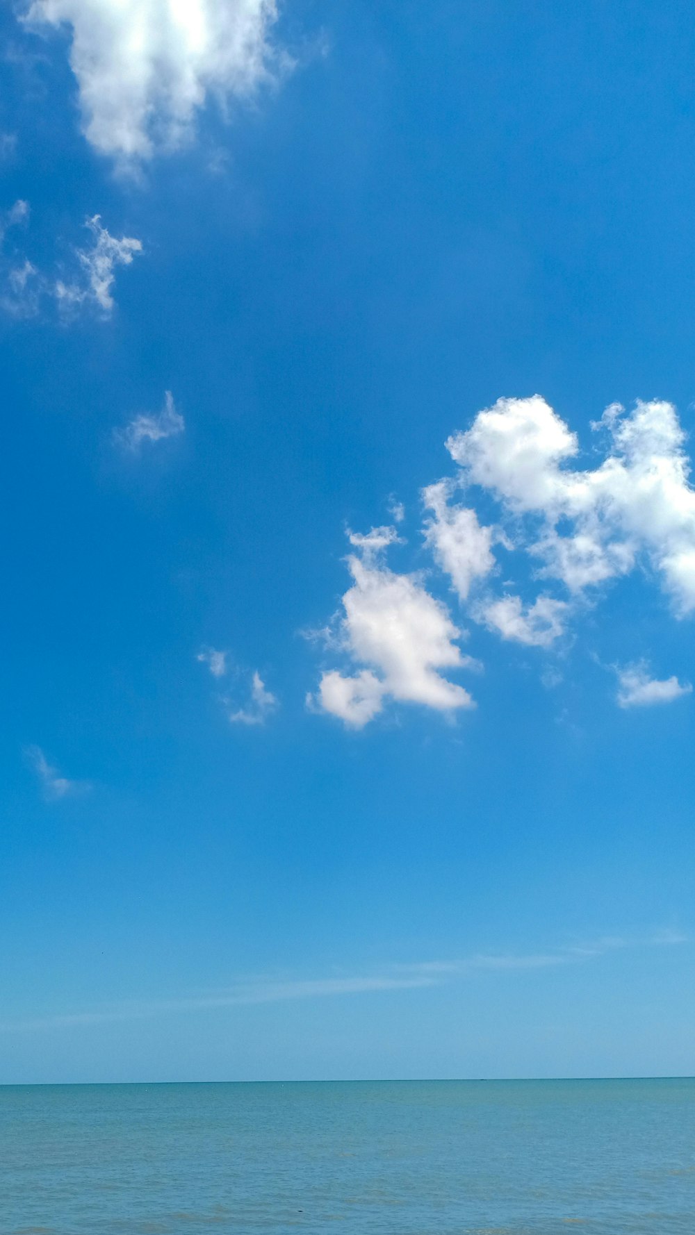 white clouds and blue sky during daytime