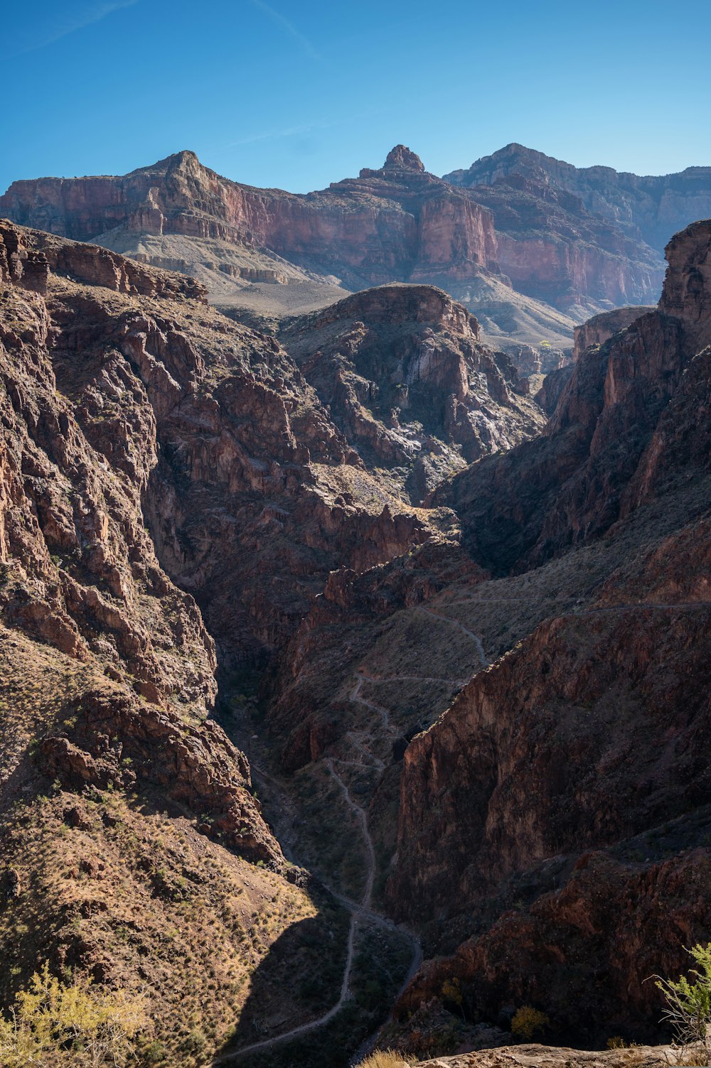 brown rocky mountain during daytime