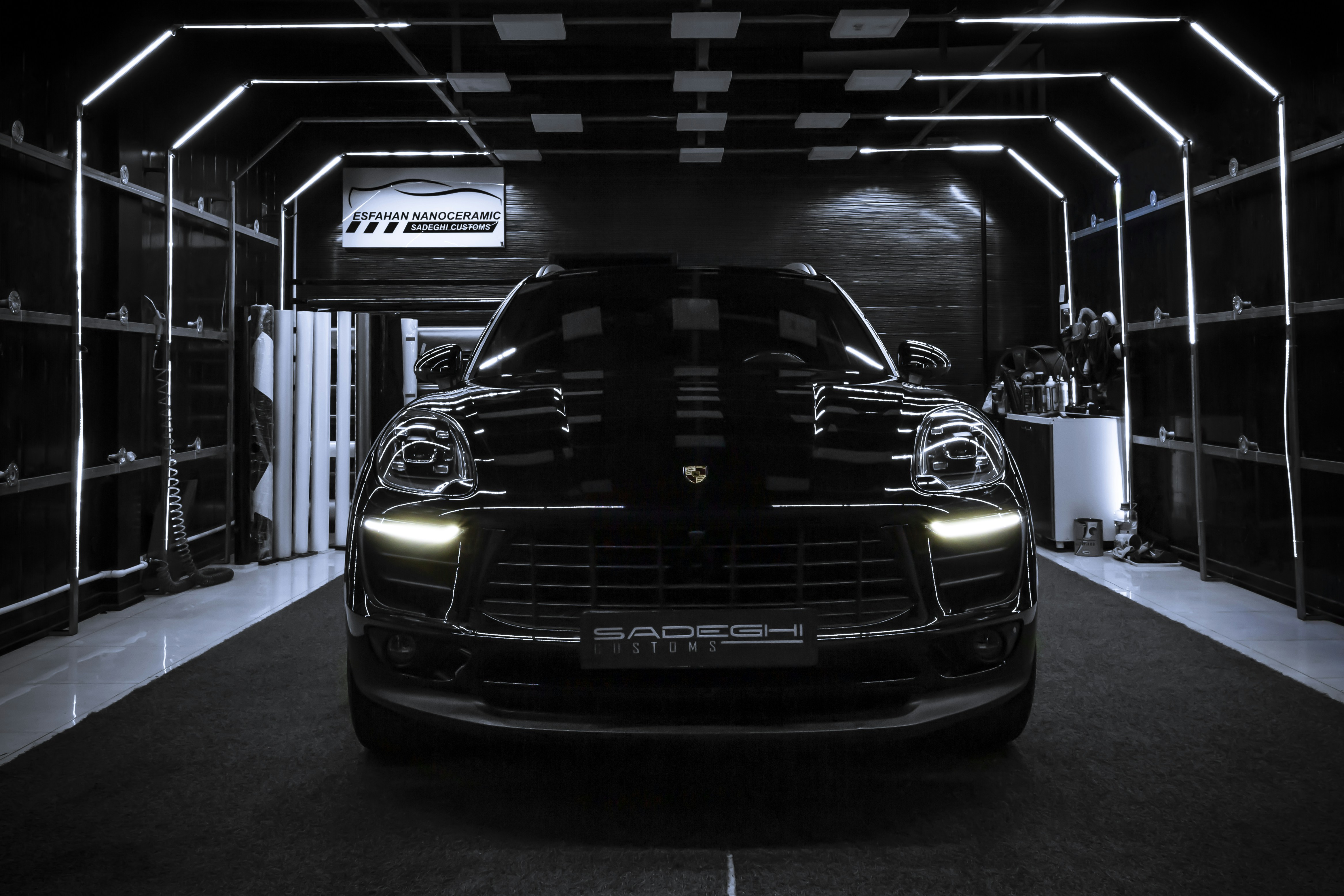Photo of Porsche Macan Headlight