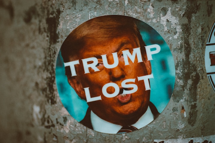 Politický kapitál Donalda Trumpa: Ako sa rozplýva v plameňoch?