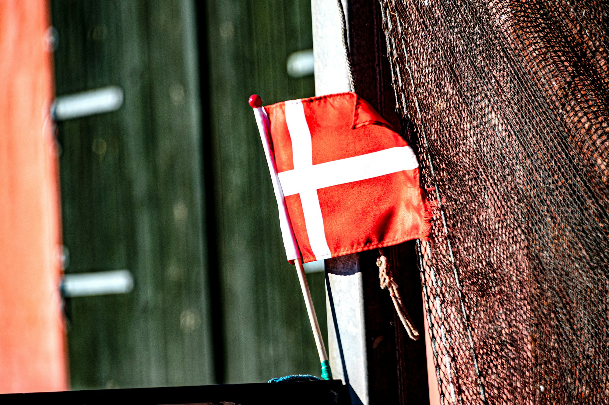 Dannebrog på den gamle fiskerhytte
Dänische Flagge auf der alte Fischerhaus
Danish flag on the old fishing cottage