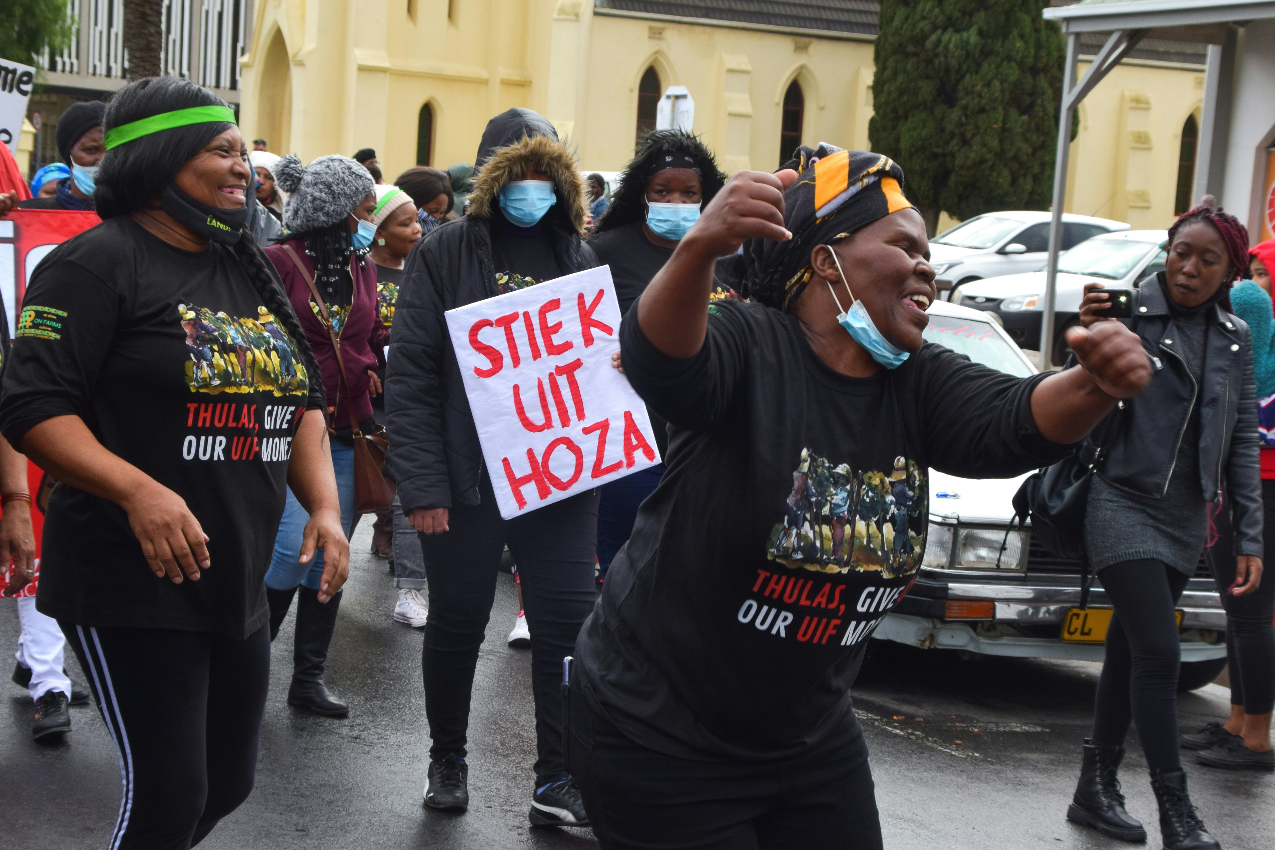 TSA Workers Forced to Labor Without Pay During Budget Standoff