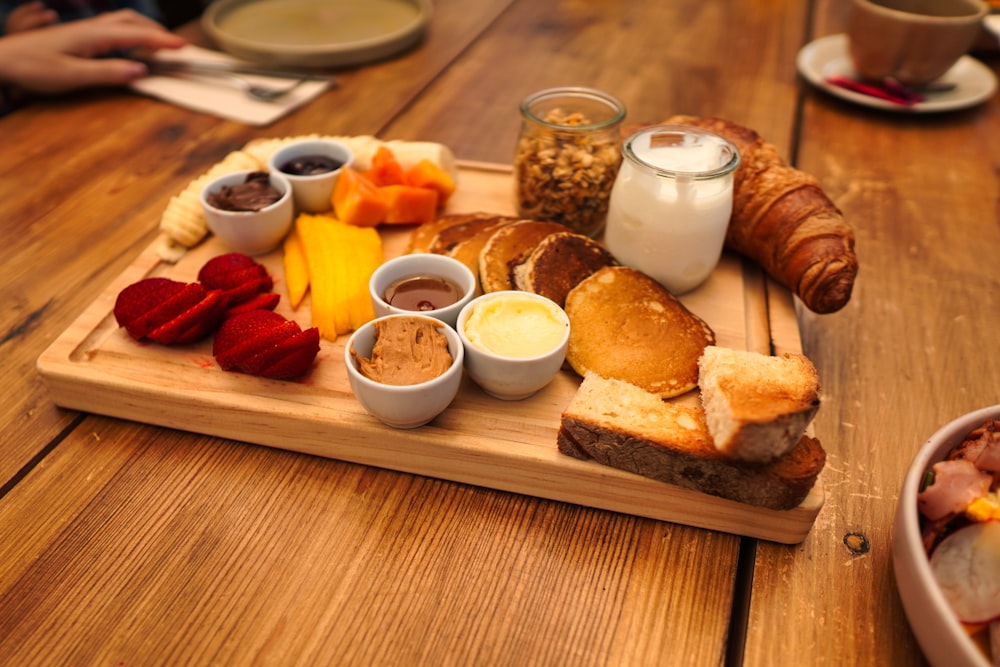 bread with sauce on white ceramic plate