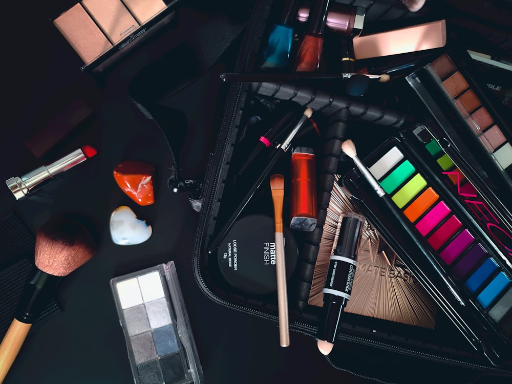 1000+ Makeup Products Pictures | Download Free Images on Unsplash
