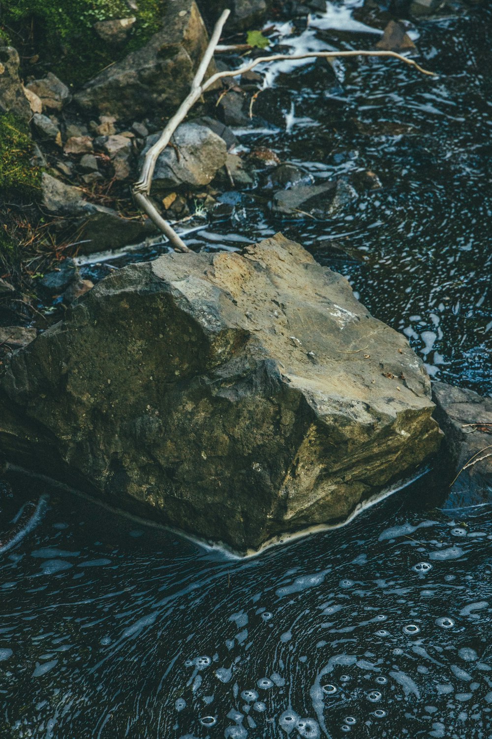 a close up of a rock