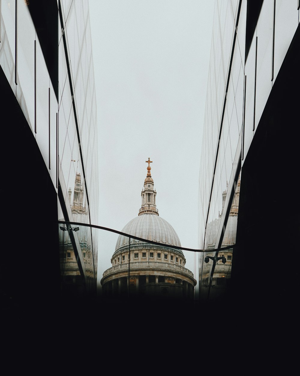 gold and white dome building