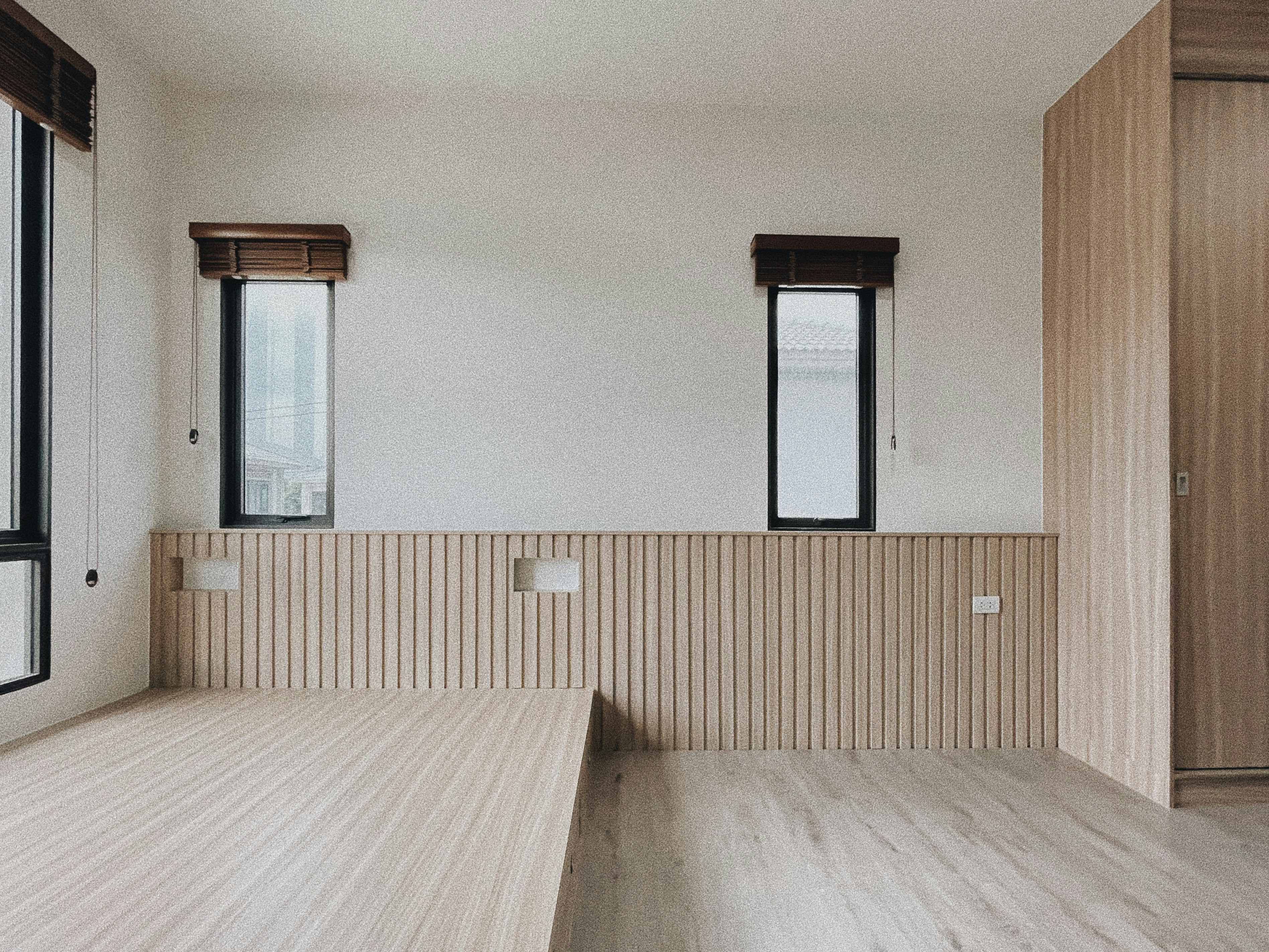 Ready-Made Blind Set