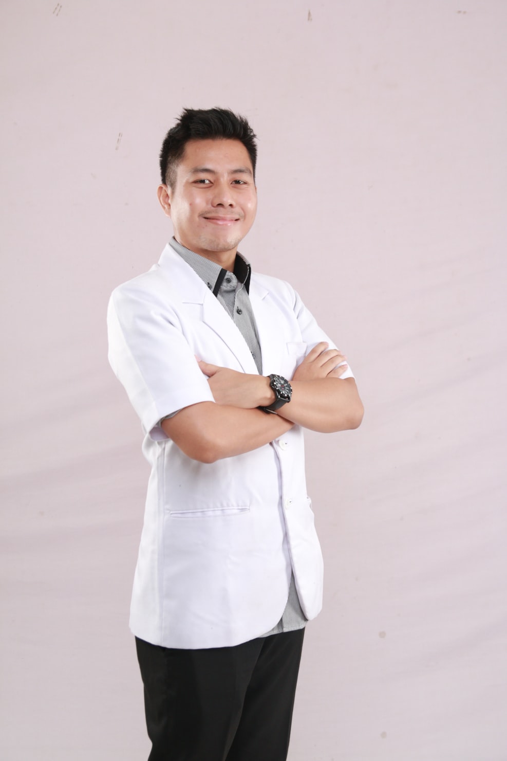 Dr. Thomas Chen