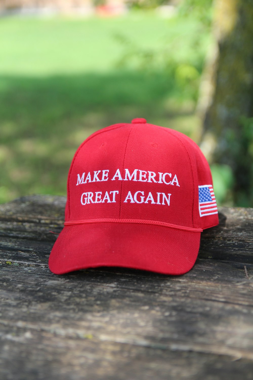 a red hat that says make america great again