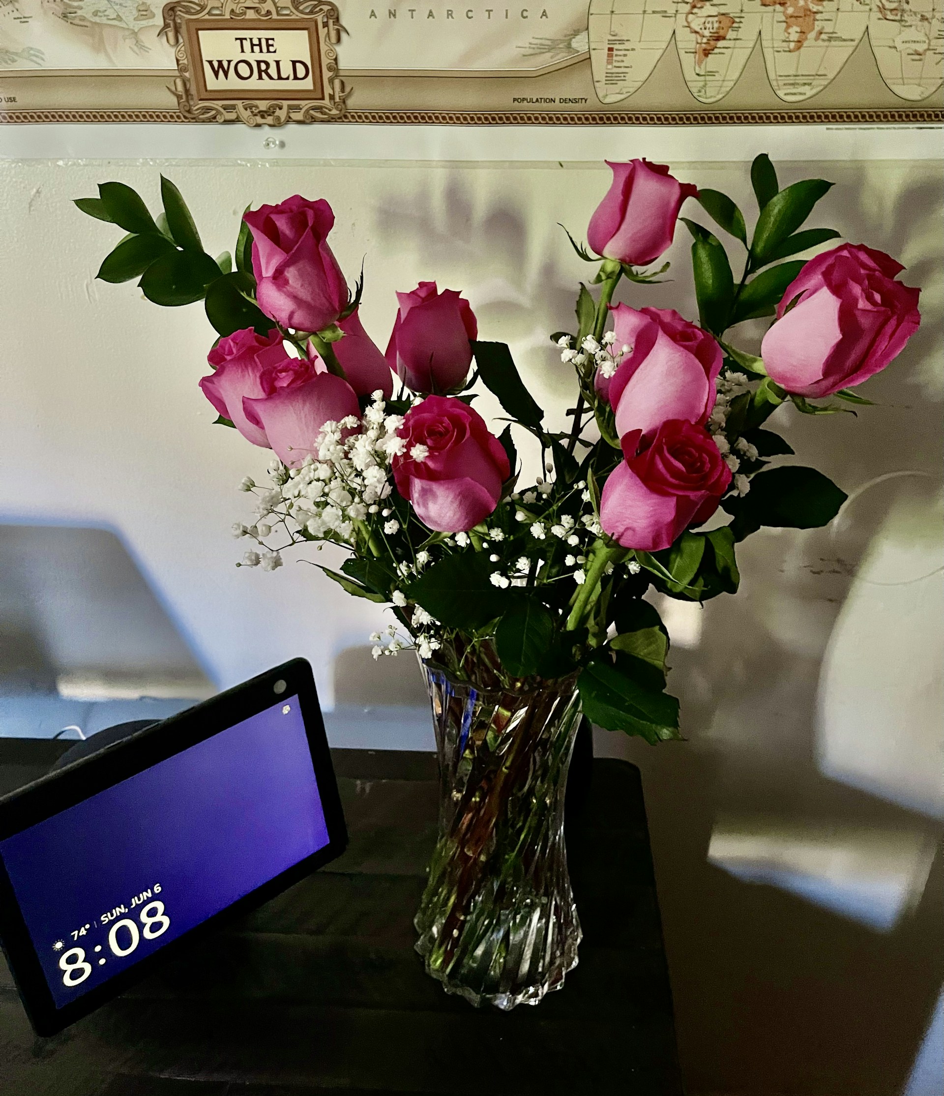 gray computer monitor