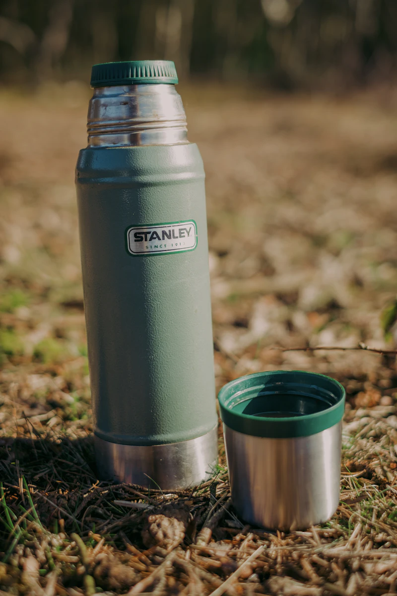 Stanley Classic Vacuum Insulated Food Jar 24 oz with Spork Hammertone Green