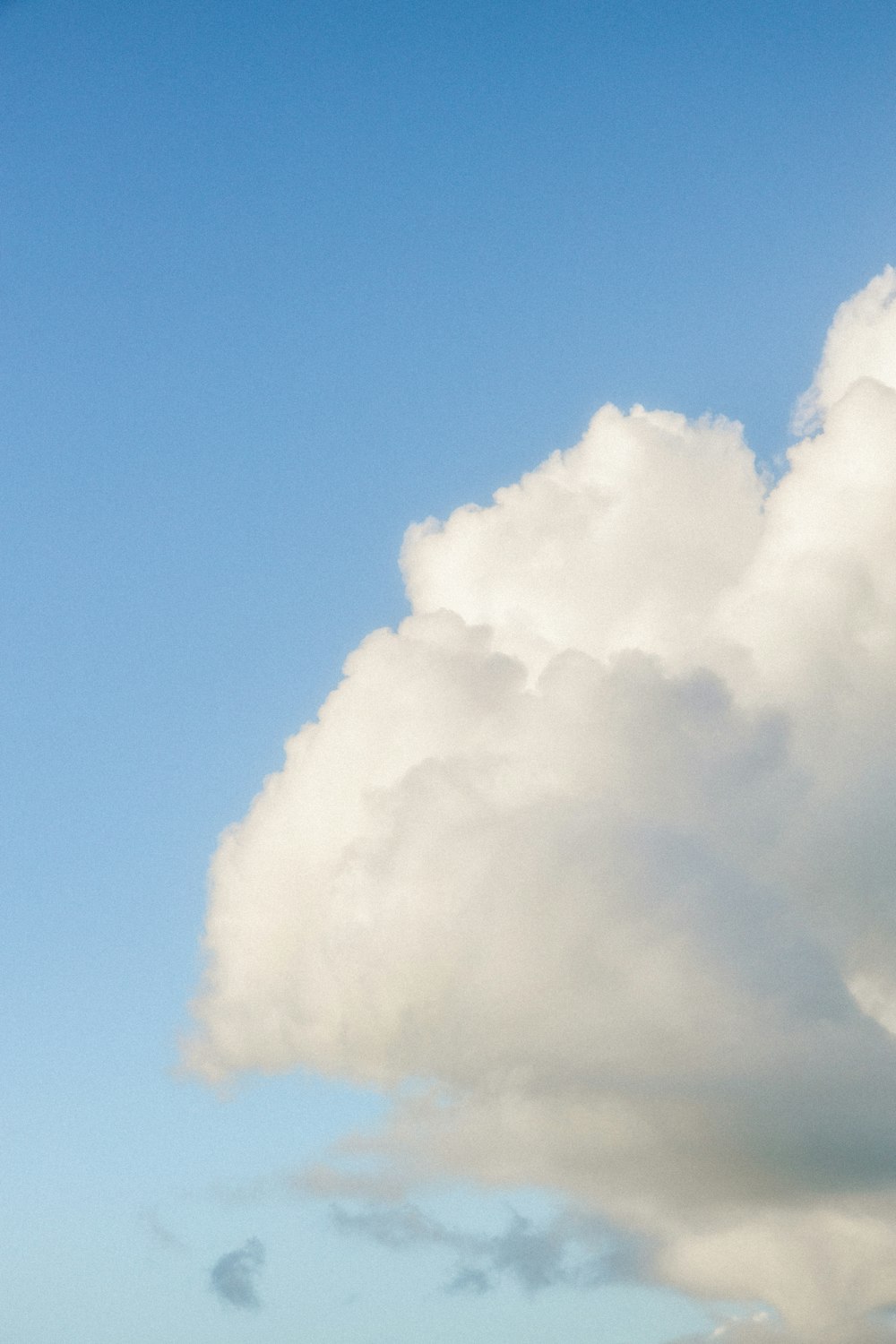 white clouds and blue sky during daytime