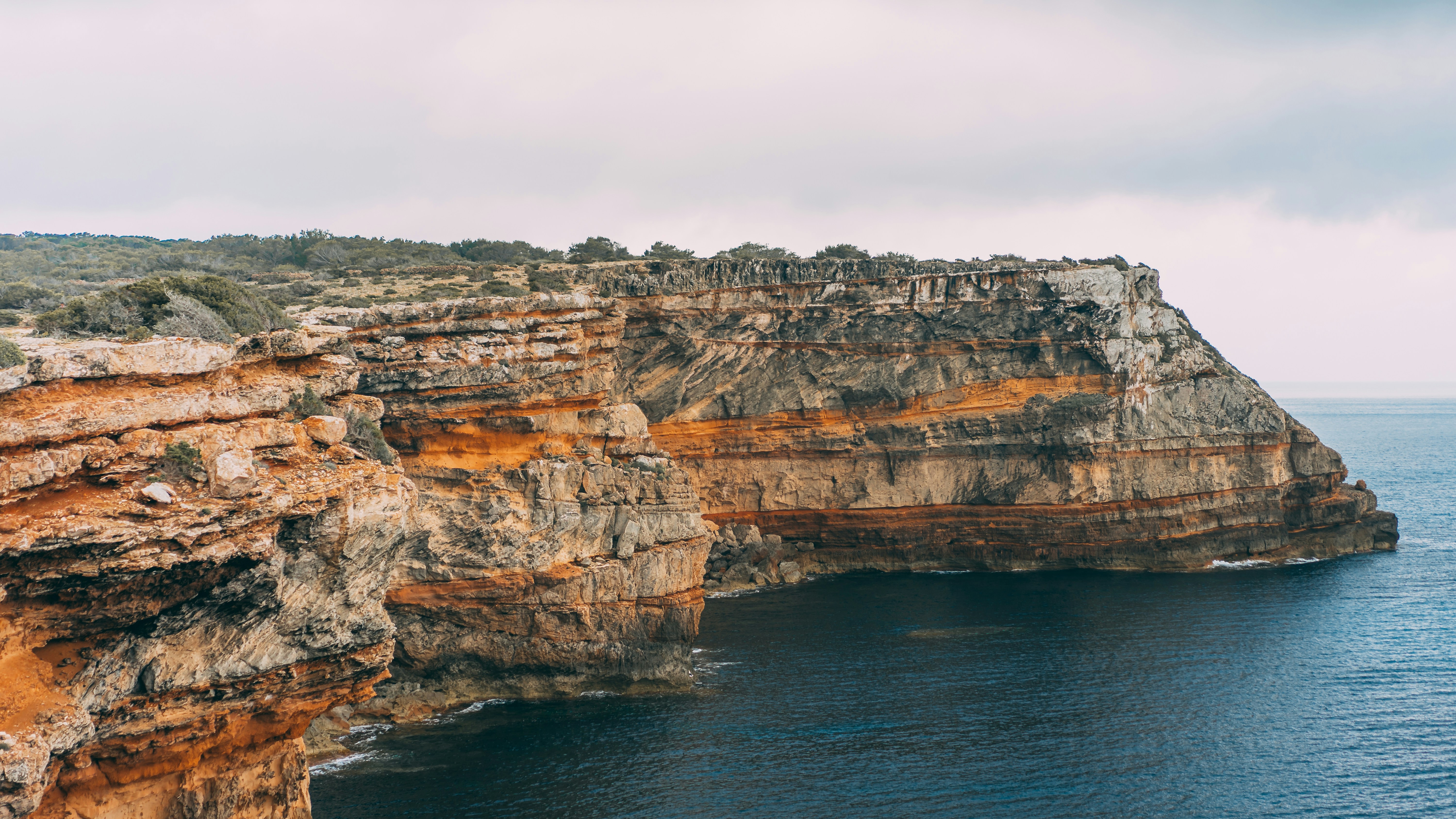 Photo by ramongilabert