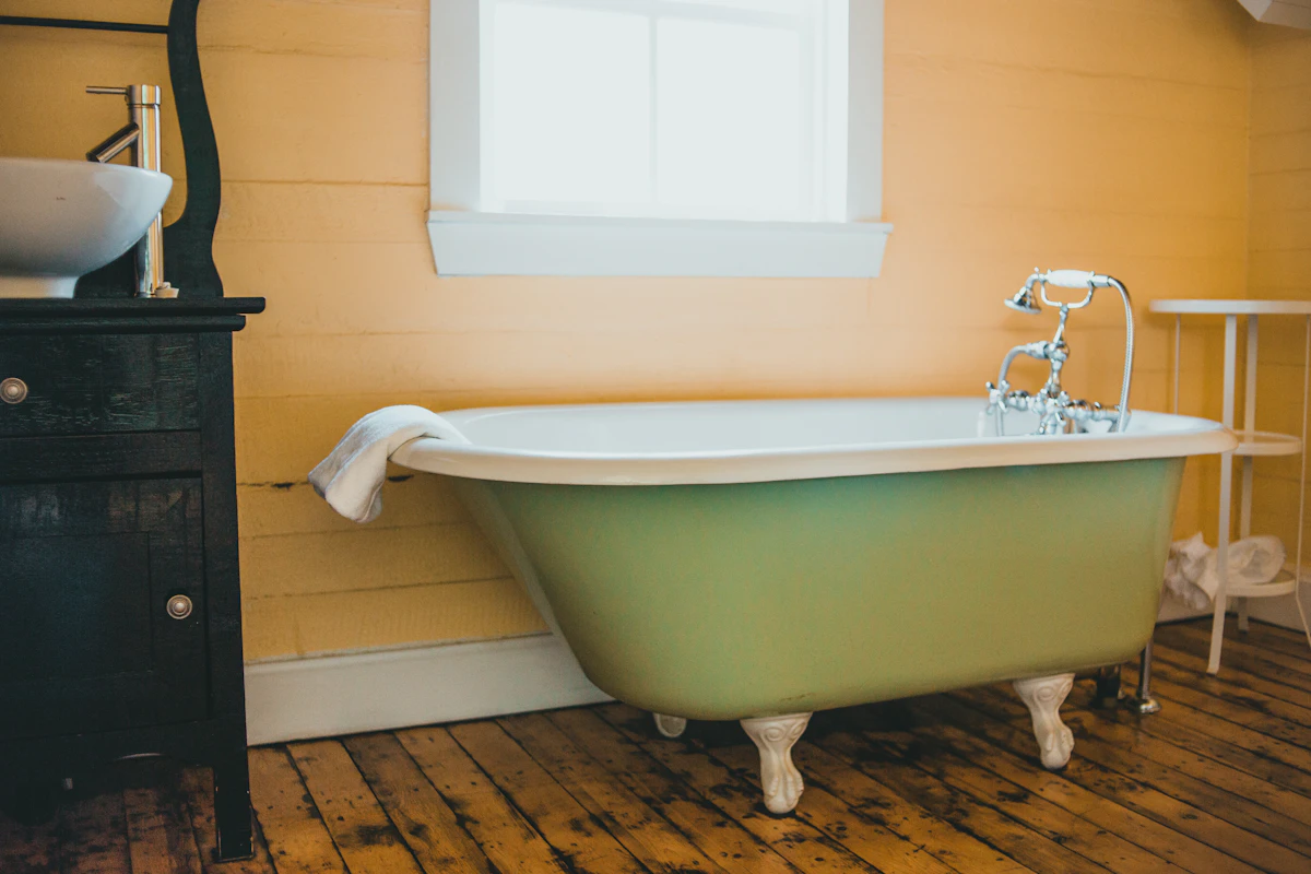 Bathtubs: Freestanding Tub