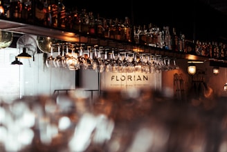 Haunted Happy Hour Bar Scen
