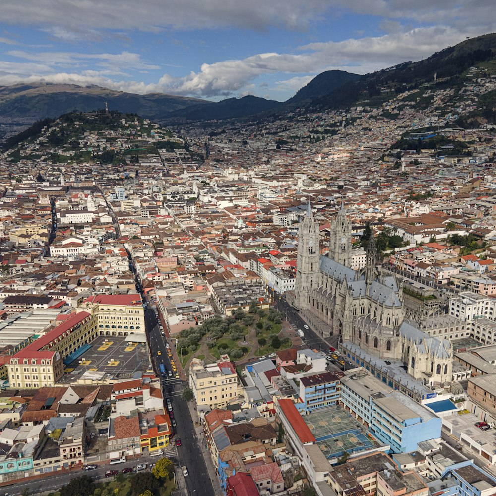 Vue aérienne des bâtiments de la ville pendant la journée