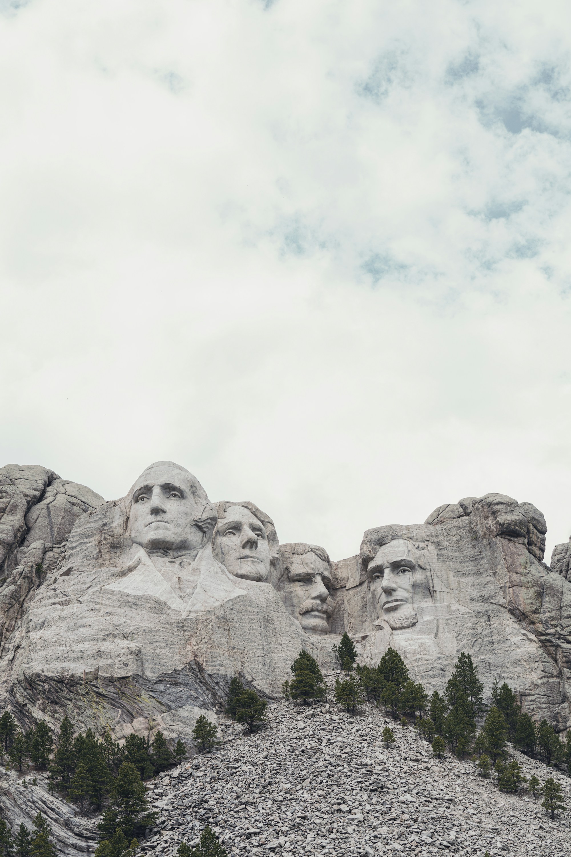 Mount Rushmore Travel Guide: Discover History and Nature