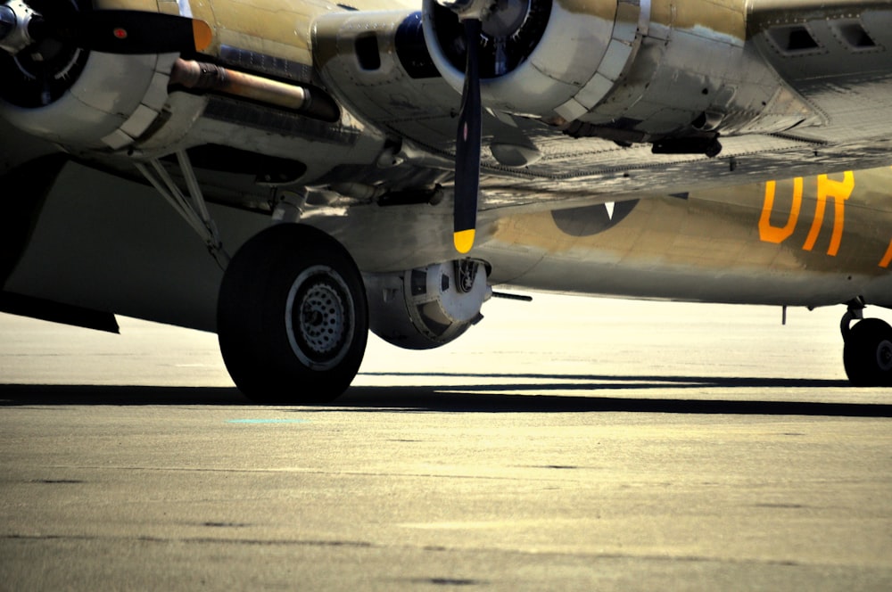 a close up of the nose of an airplane