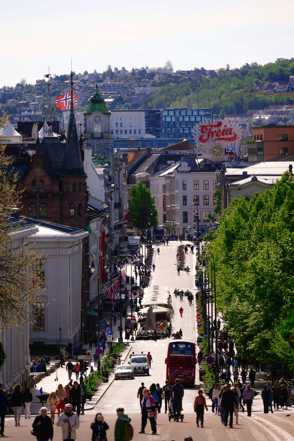 cars parked on street near buildings during daytime