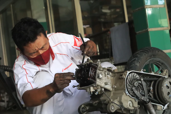 Service Sepeda Motor Injeksi