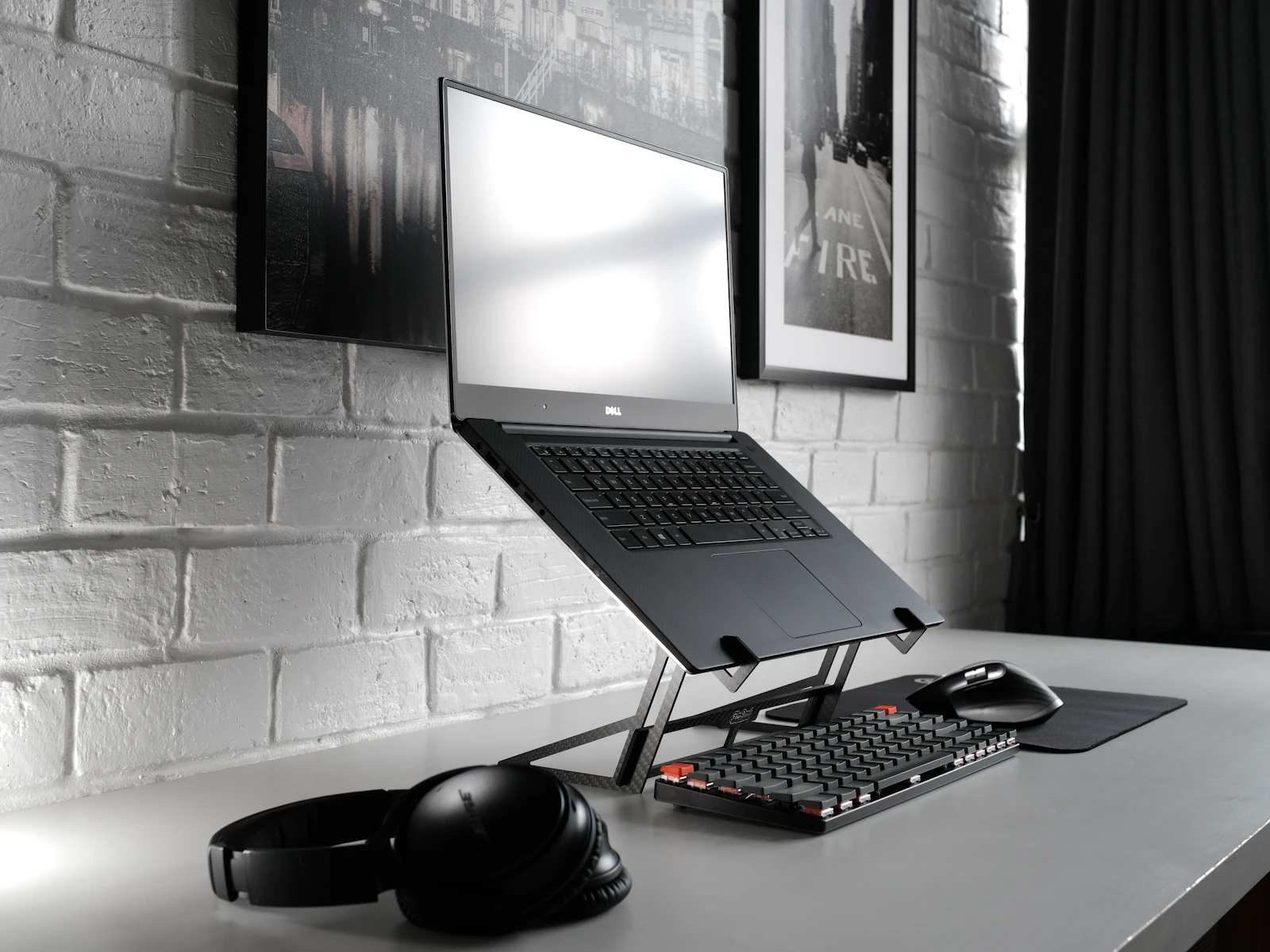 The Hybrid Work Model: How Flexible Workspaces Make It Actually Work