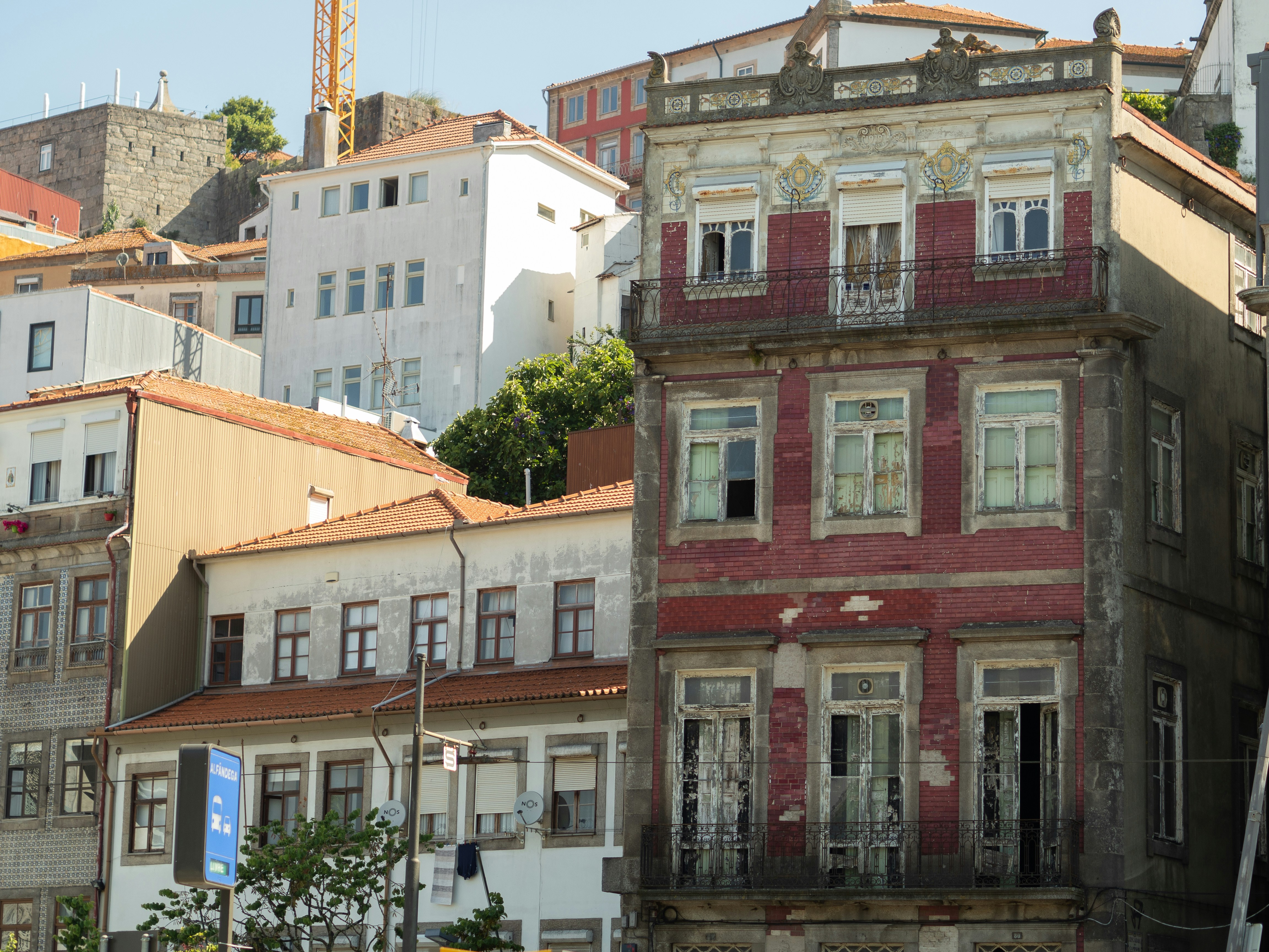 a group of buildings that are next to each other