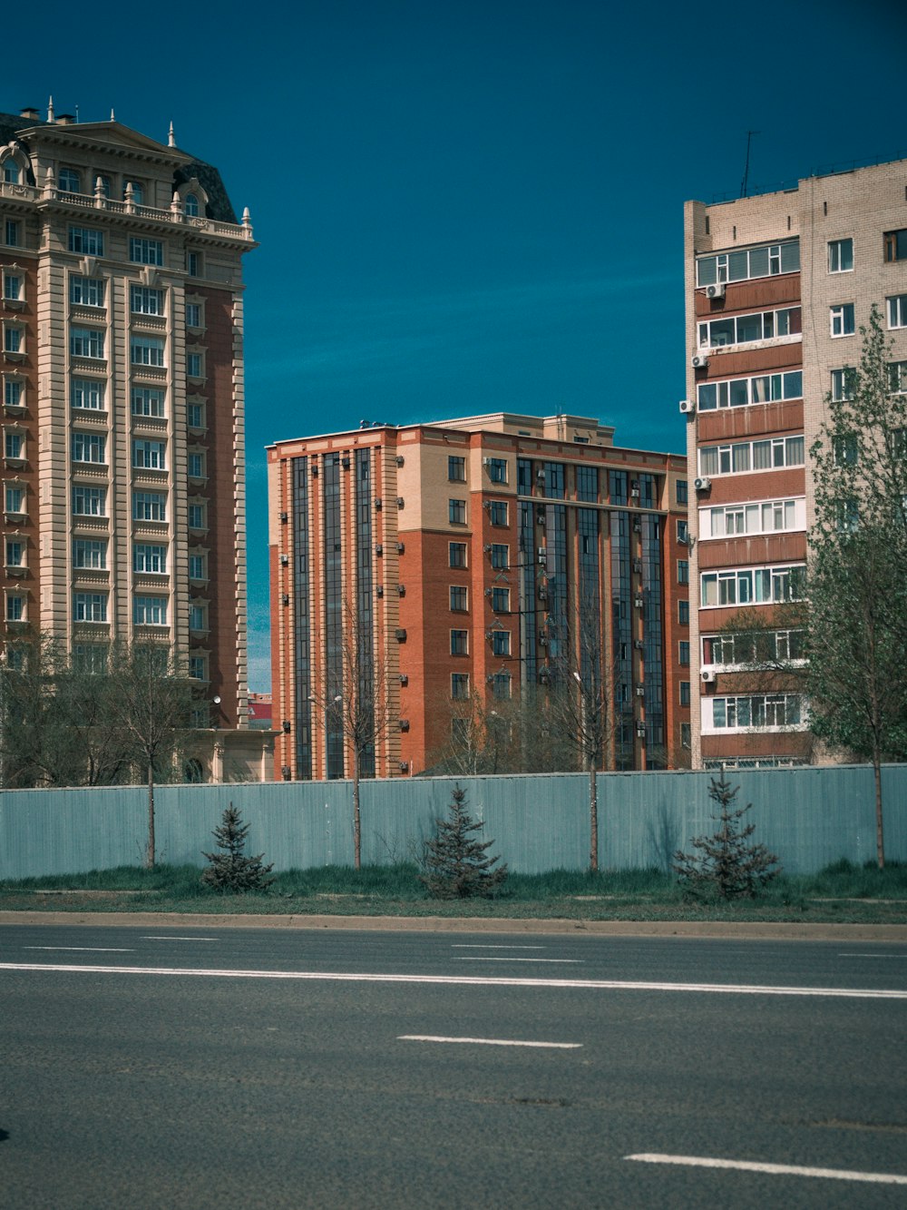 brown concrete building during daytime