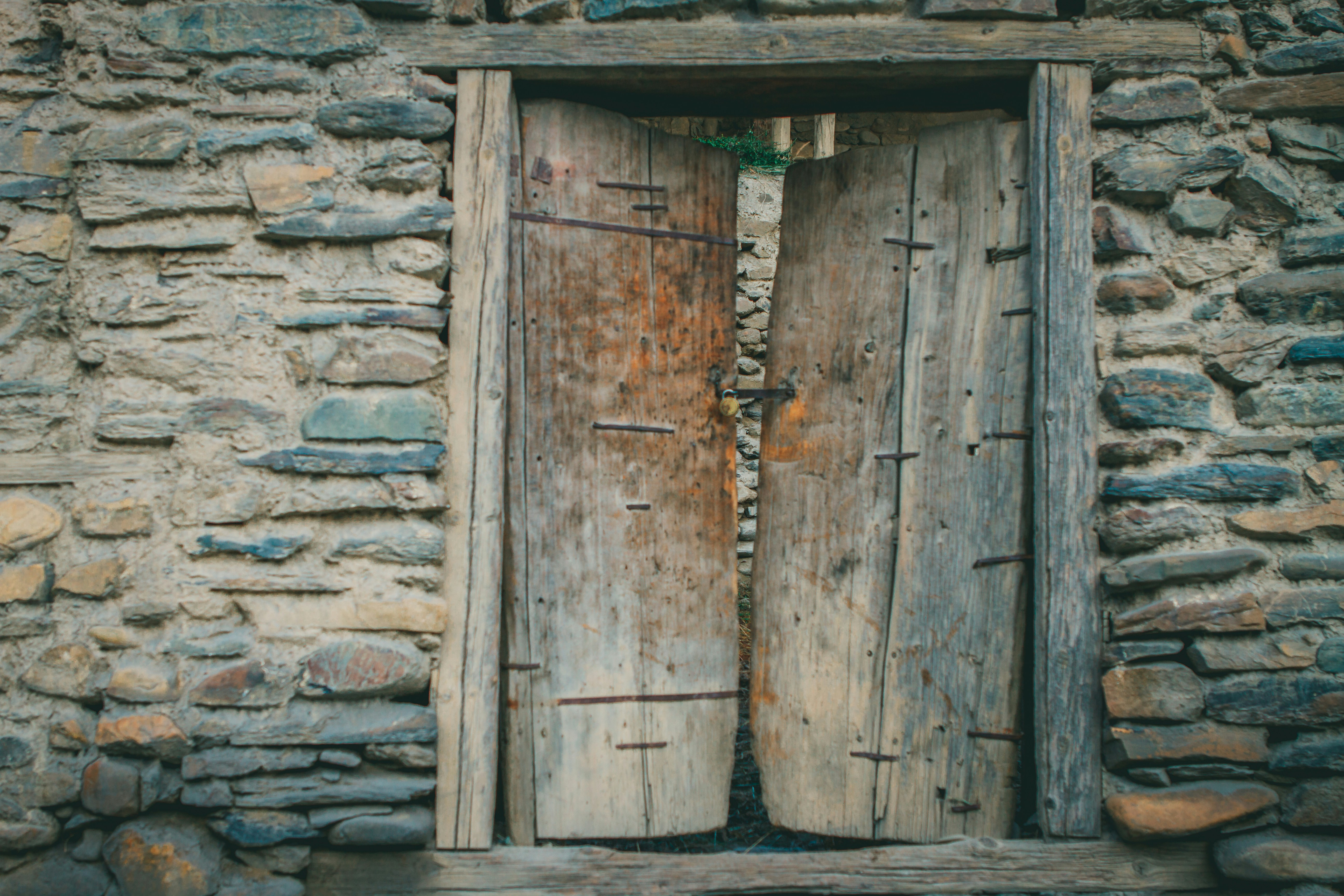 Photo by raimondklavins