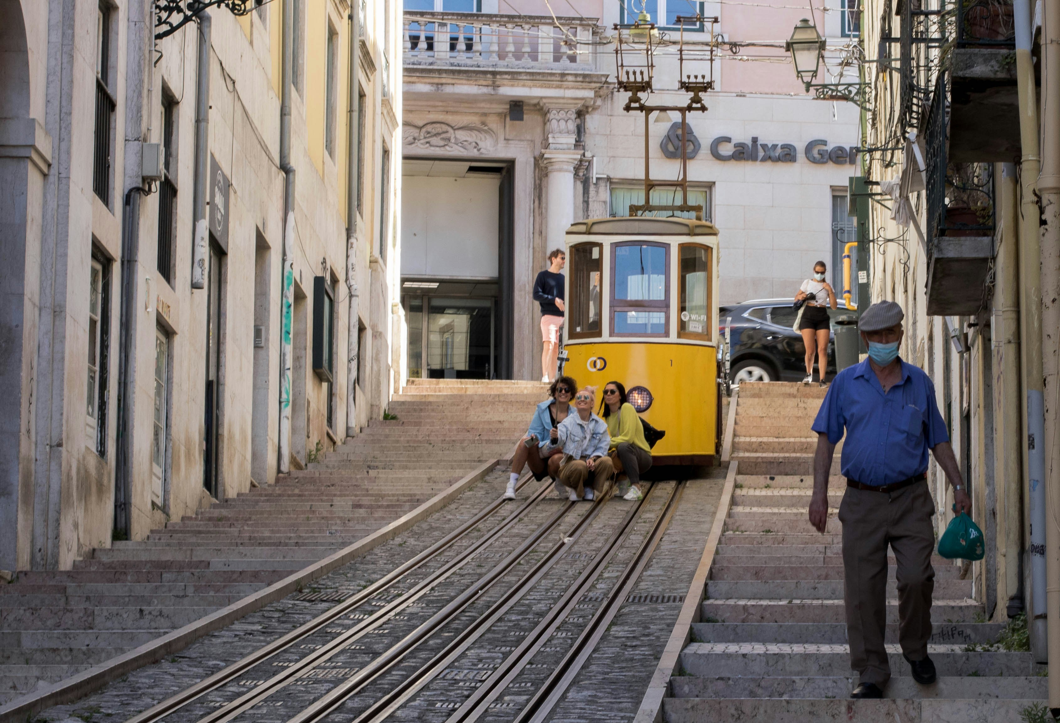 Lisbon beaches: Why Ditch the Car?