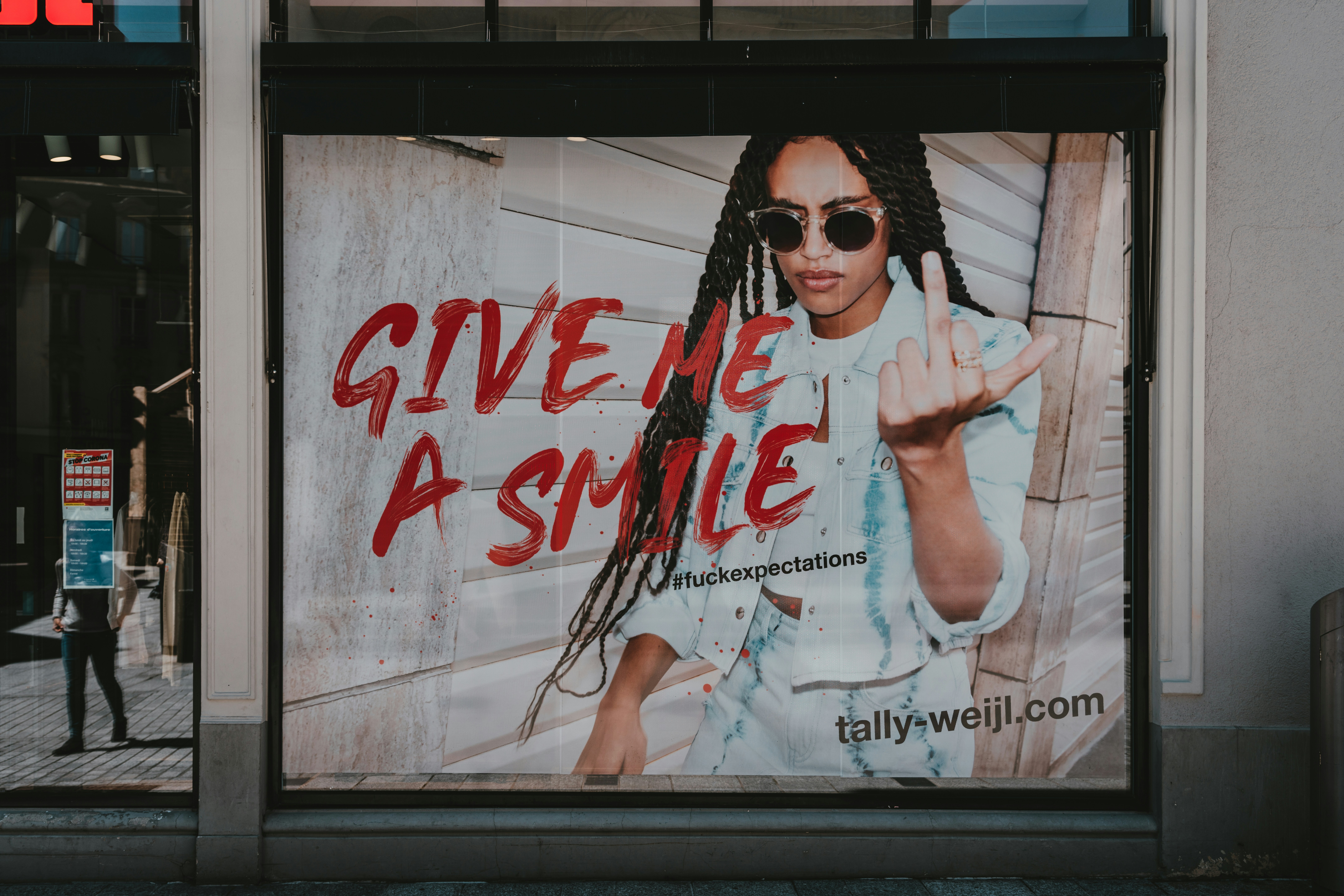 How to Run a Successful Fashion Giveaway