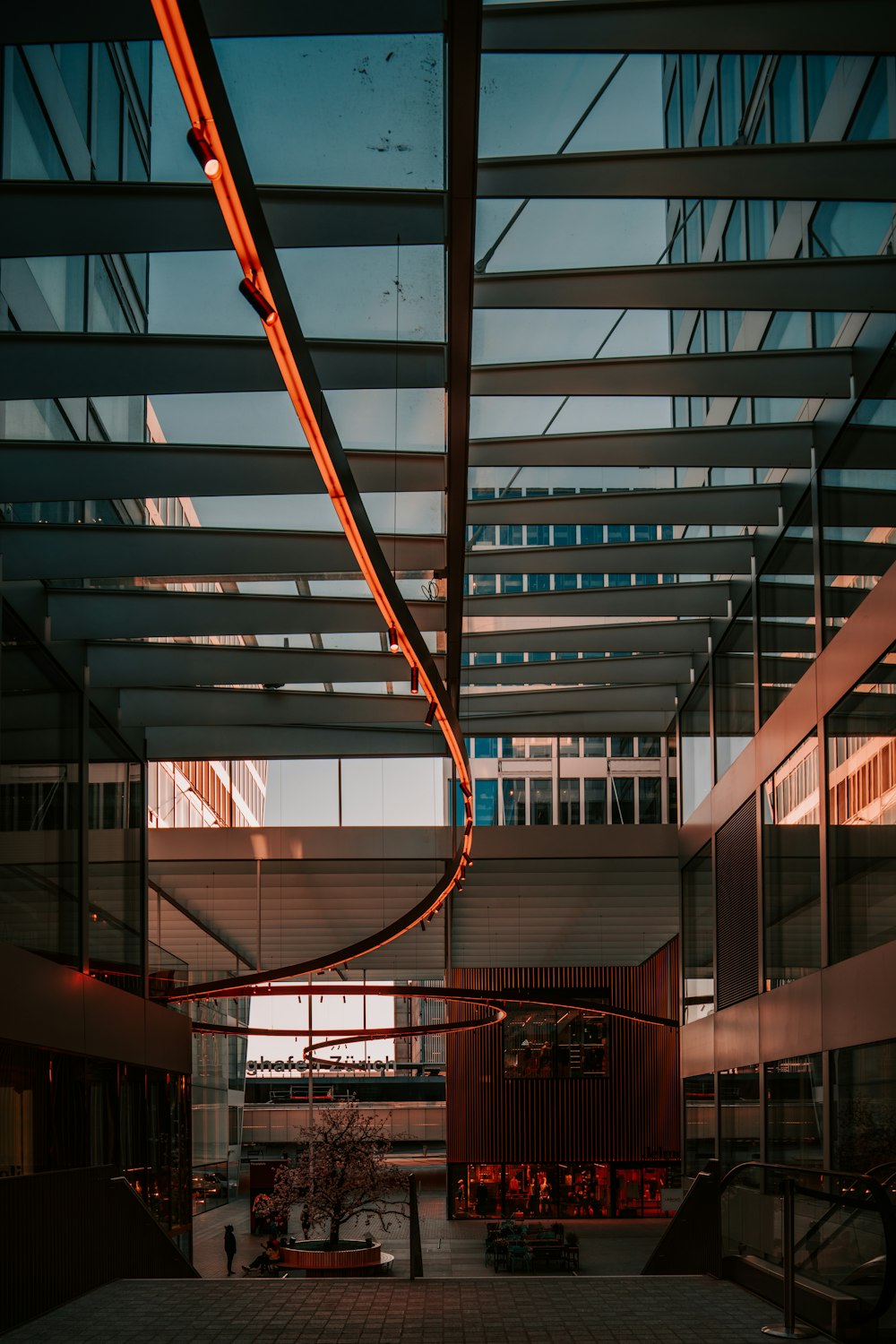 a building that has a bunch of windows in it