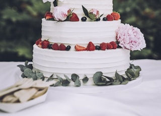 Wedding cake with strawberries and flowers. From Copenhagen, Denmark