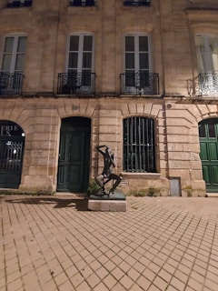 A captivating bronze sculpture reflecting Budapest's rich history.