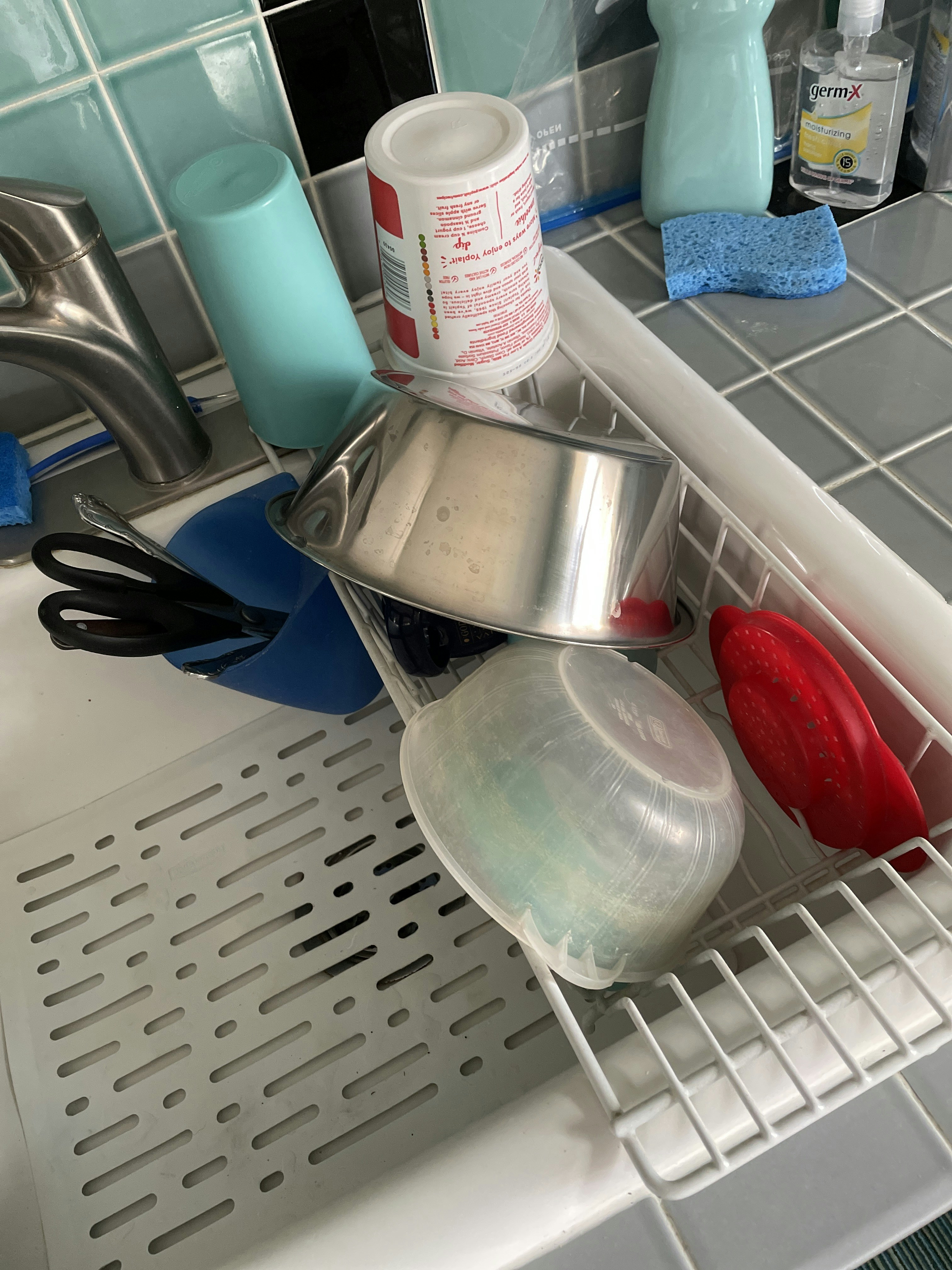 Maximize Your Kitchen Efficiency with the Cisily Black Sponge Holder: A Comprehensive Review